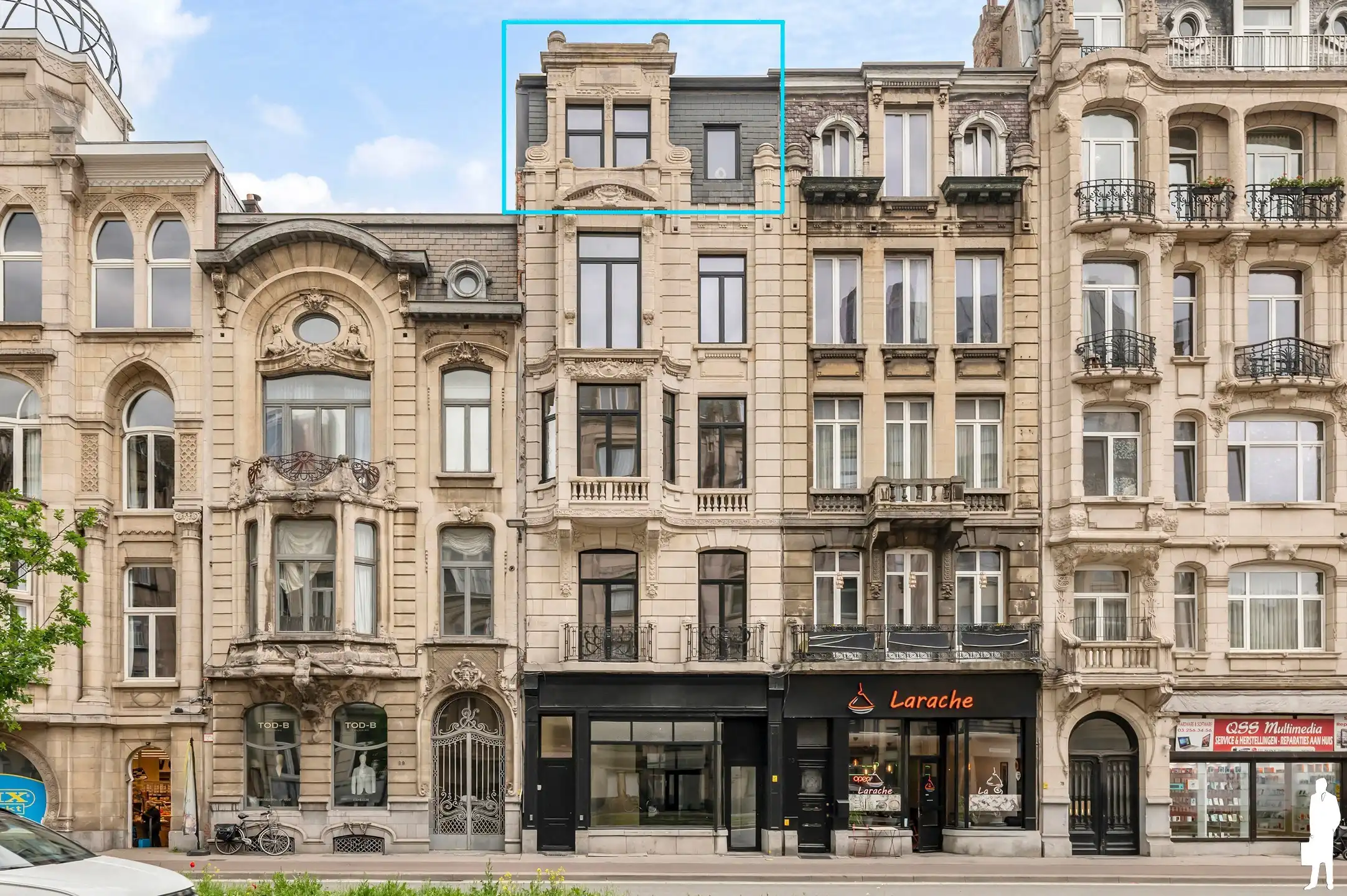 Gerenoveerd dakappartement met twee slaapkamers foto 2