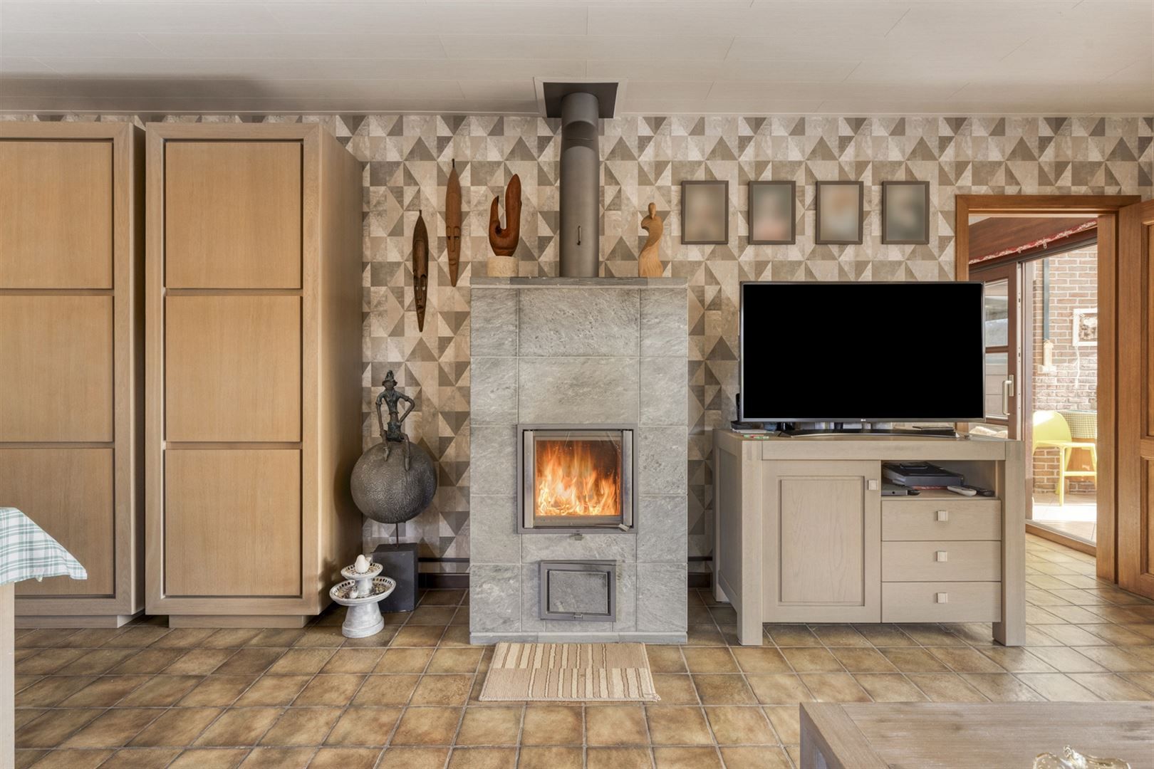 Goed onderhouden open bebouwing gelegen op 1.170 m² met 4 slaapkamers. foto 7