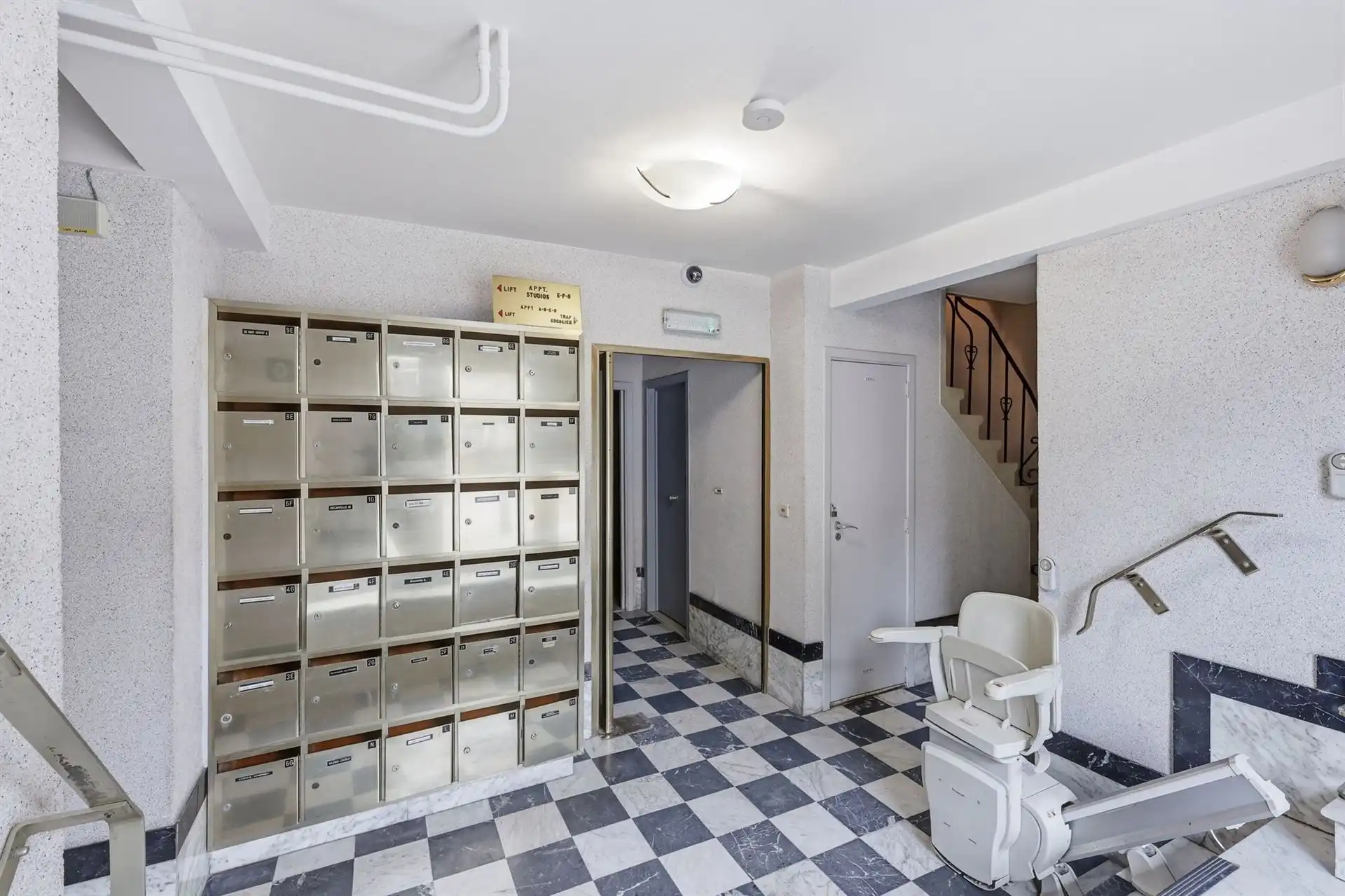 ZONNIG / INSTAPKLAAR  foto 16