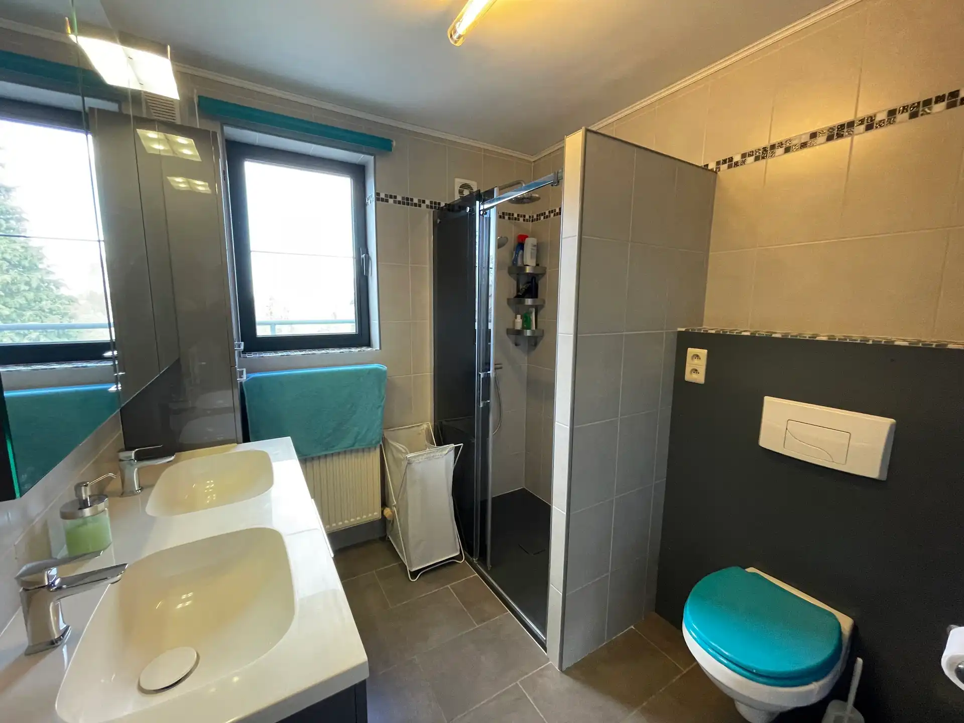 BURST - Gezellig dakappartement met binnenstaanplaats. foto 9