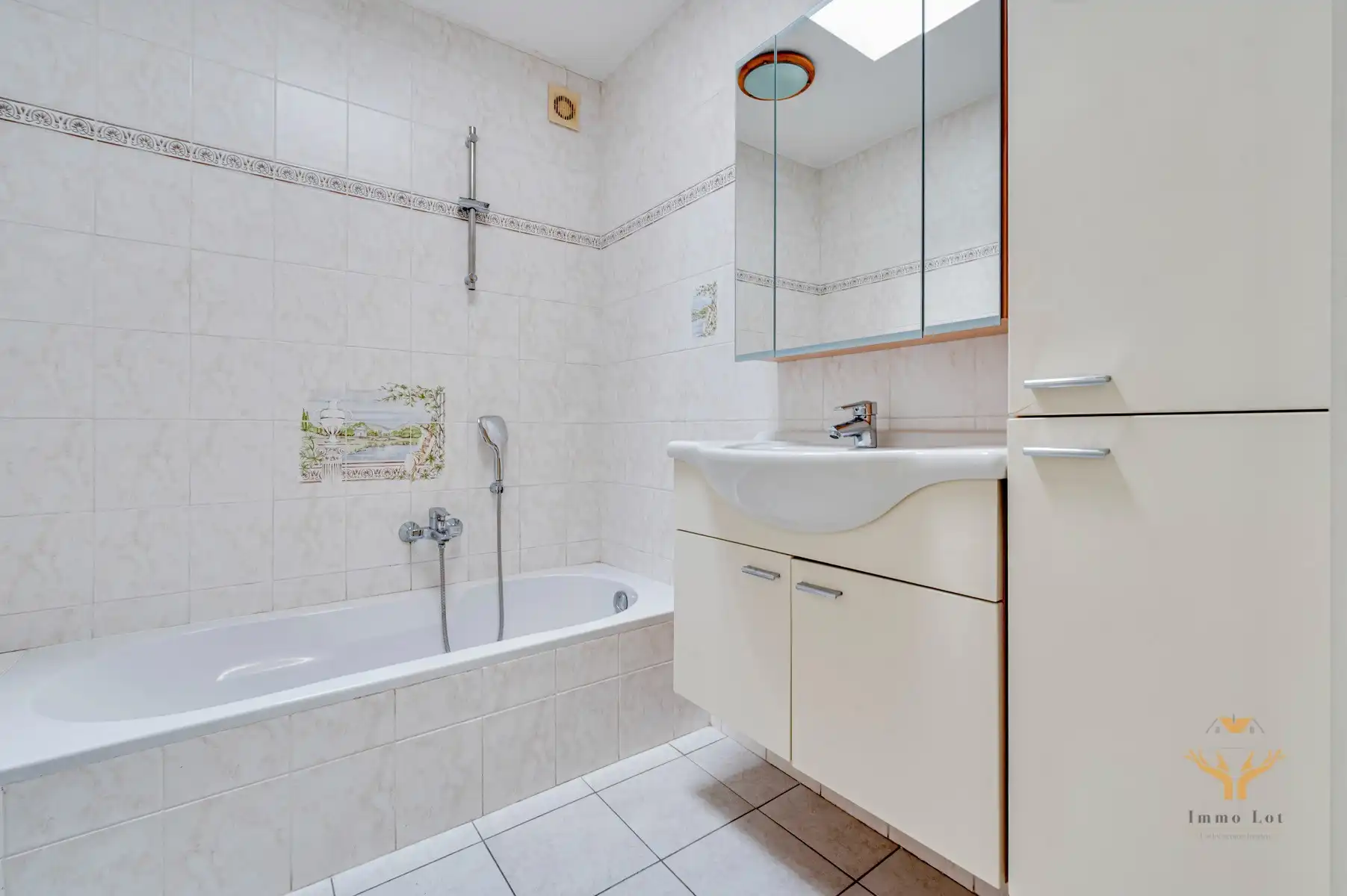 Instapklaar appartement met 2 slaapkamers foto 6