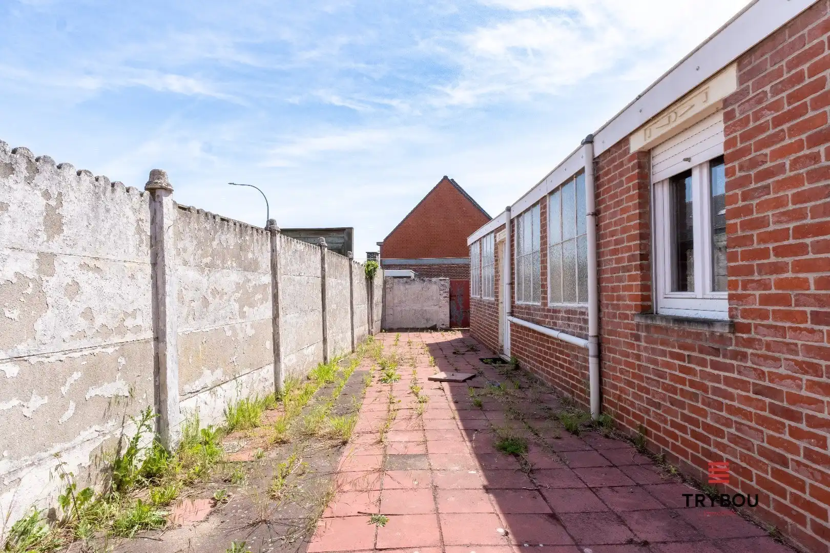 Centraal gelegen, degelijke woning met drie ruime slaapkamers foto 14