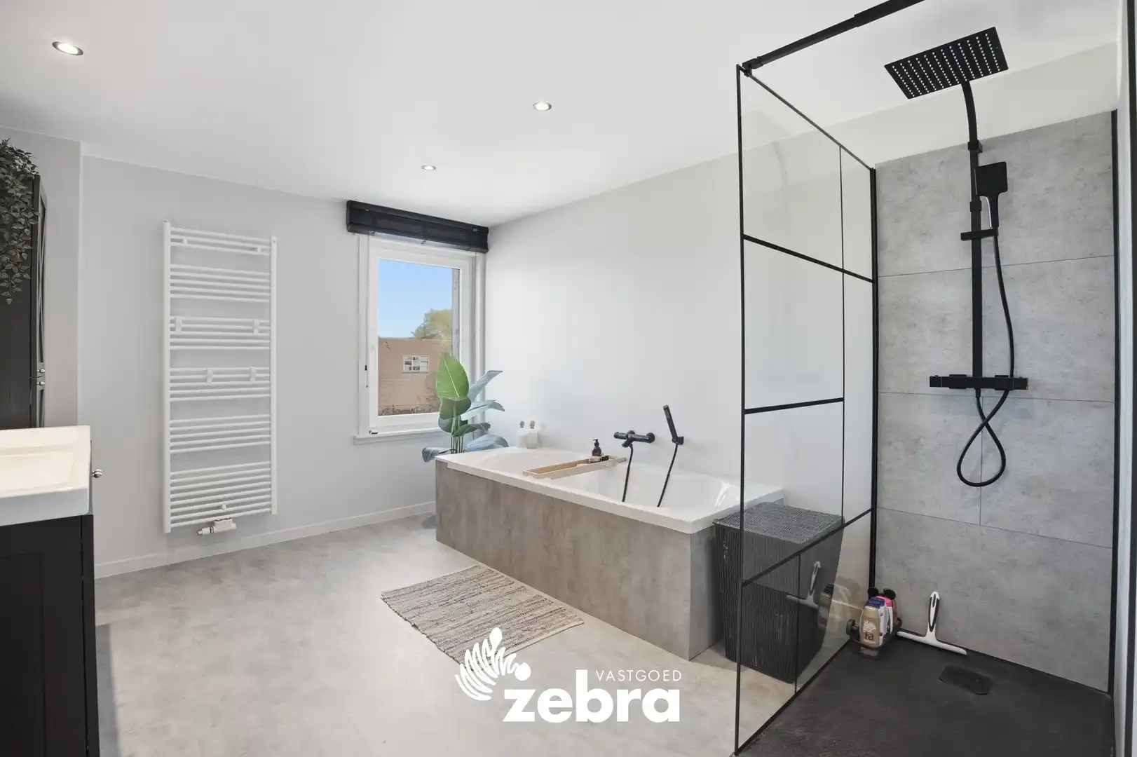 Uitzonderlijk grote rijwoning met 4 slaapkamers in Roeselare foto 14