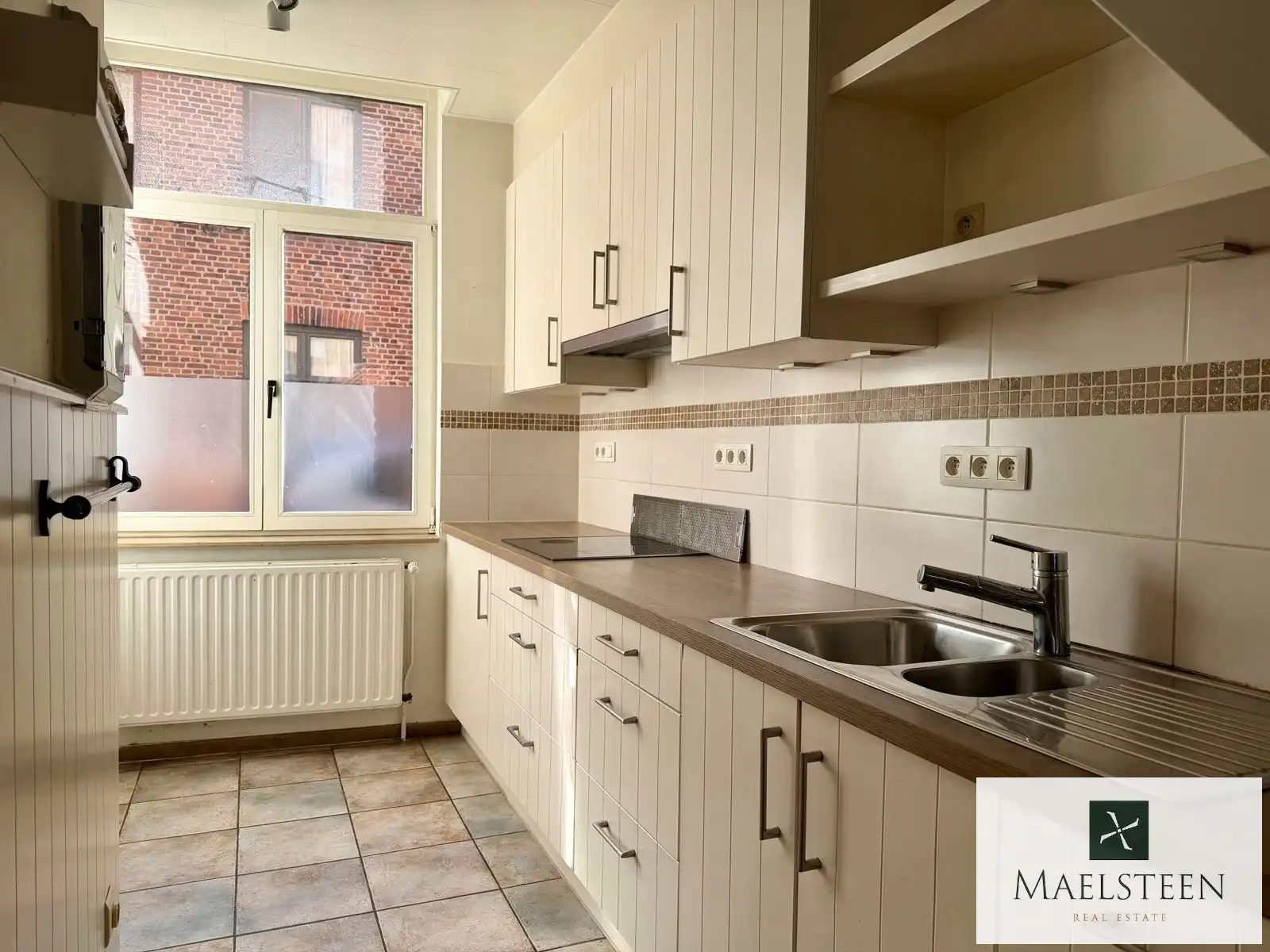 Instapklare trapgevelwoning, gelegen in Brugge centrum foto 2