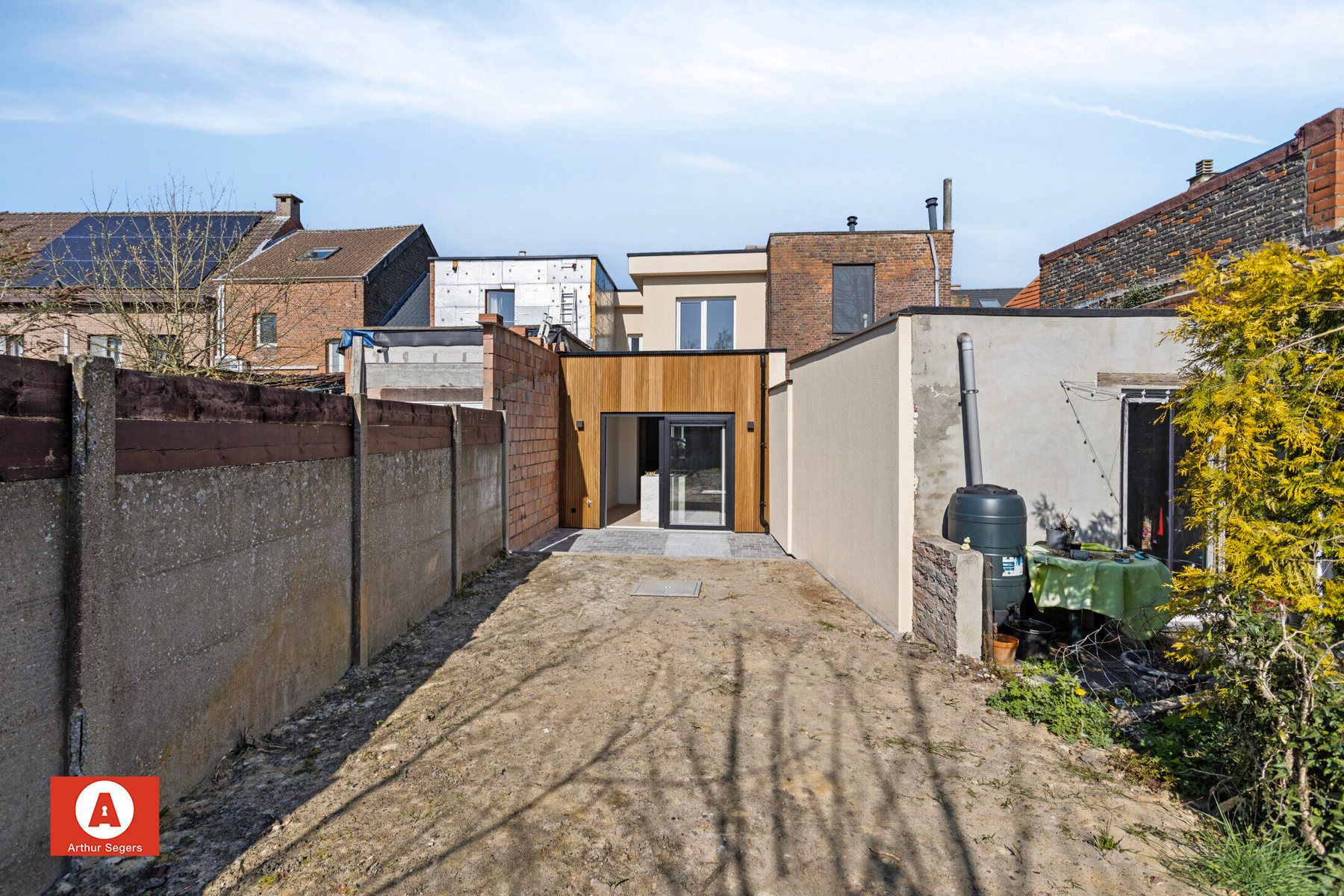!!! IN OPTIE !!! Totaal gerenoveerde woning met A-label foto 23