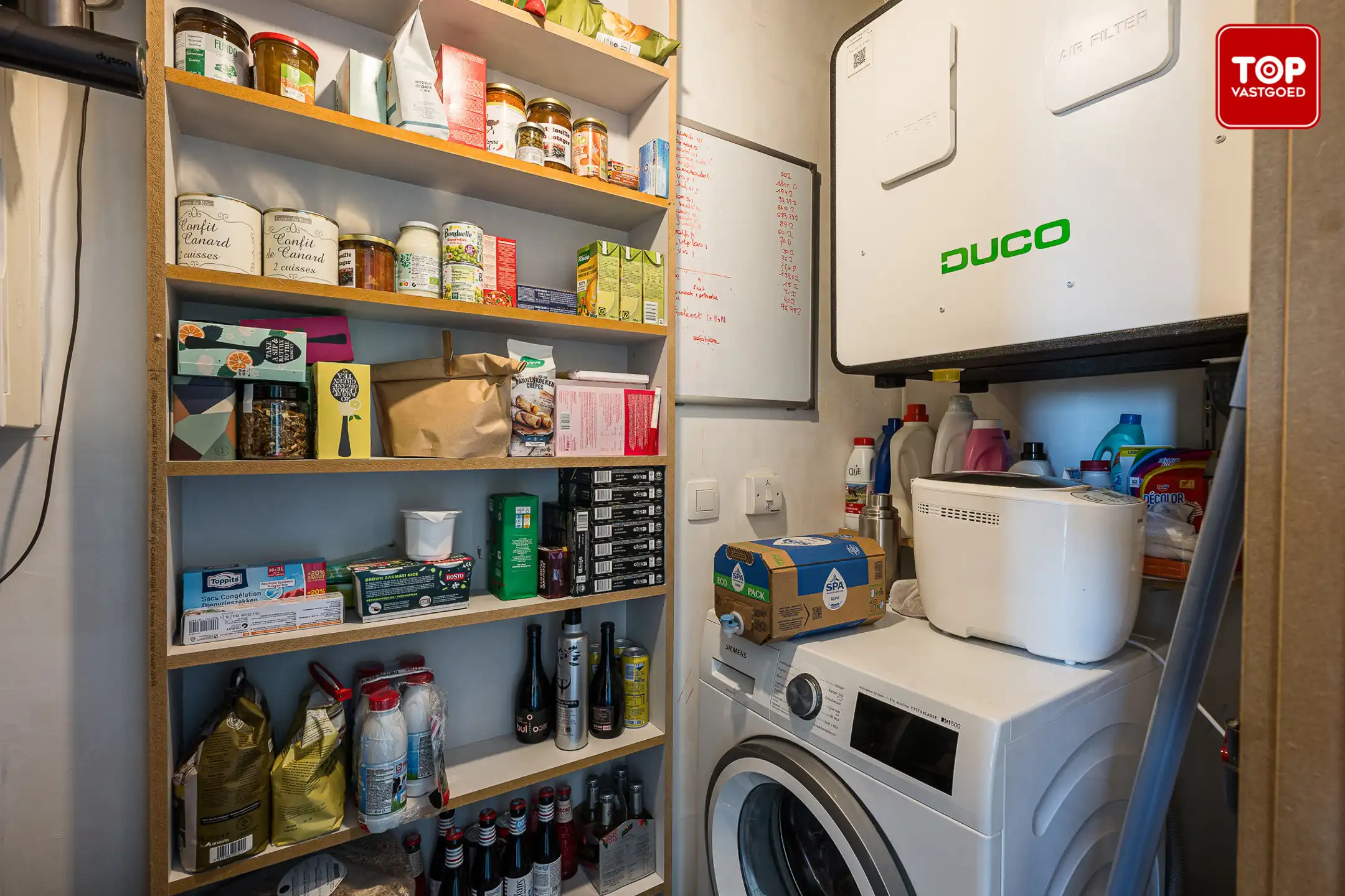 Hoogwaardig afgewerkte penthouse met 45m² terras. 2 slaapkamers, garage en staanplaats!  foto 26