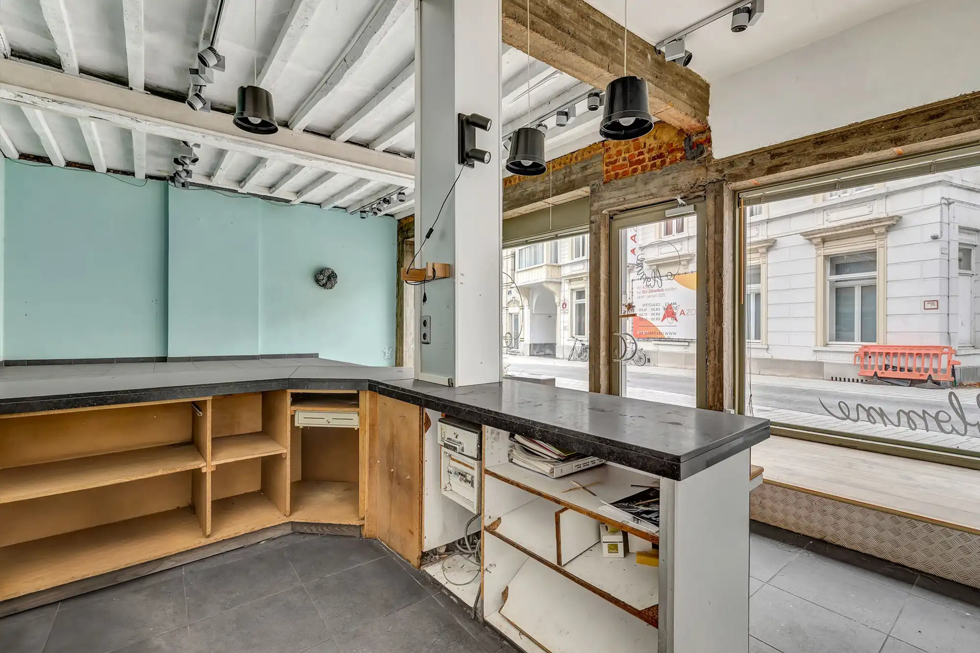 Opbrengsteigendom: Handelsruimte met 3 slpk app in centrum foto 6