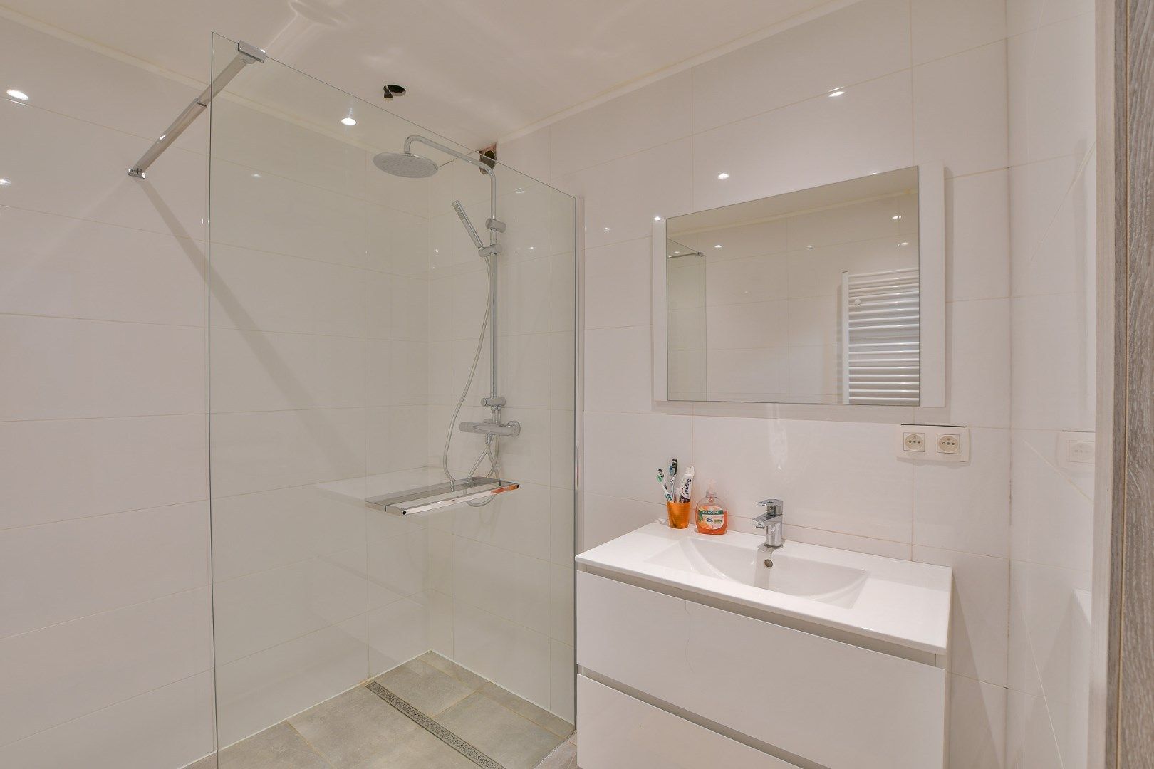 Gelijkvloers 2-slaapkamerappartement foto 11