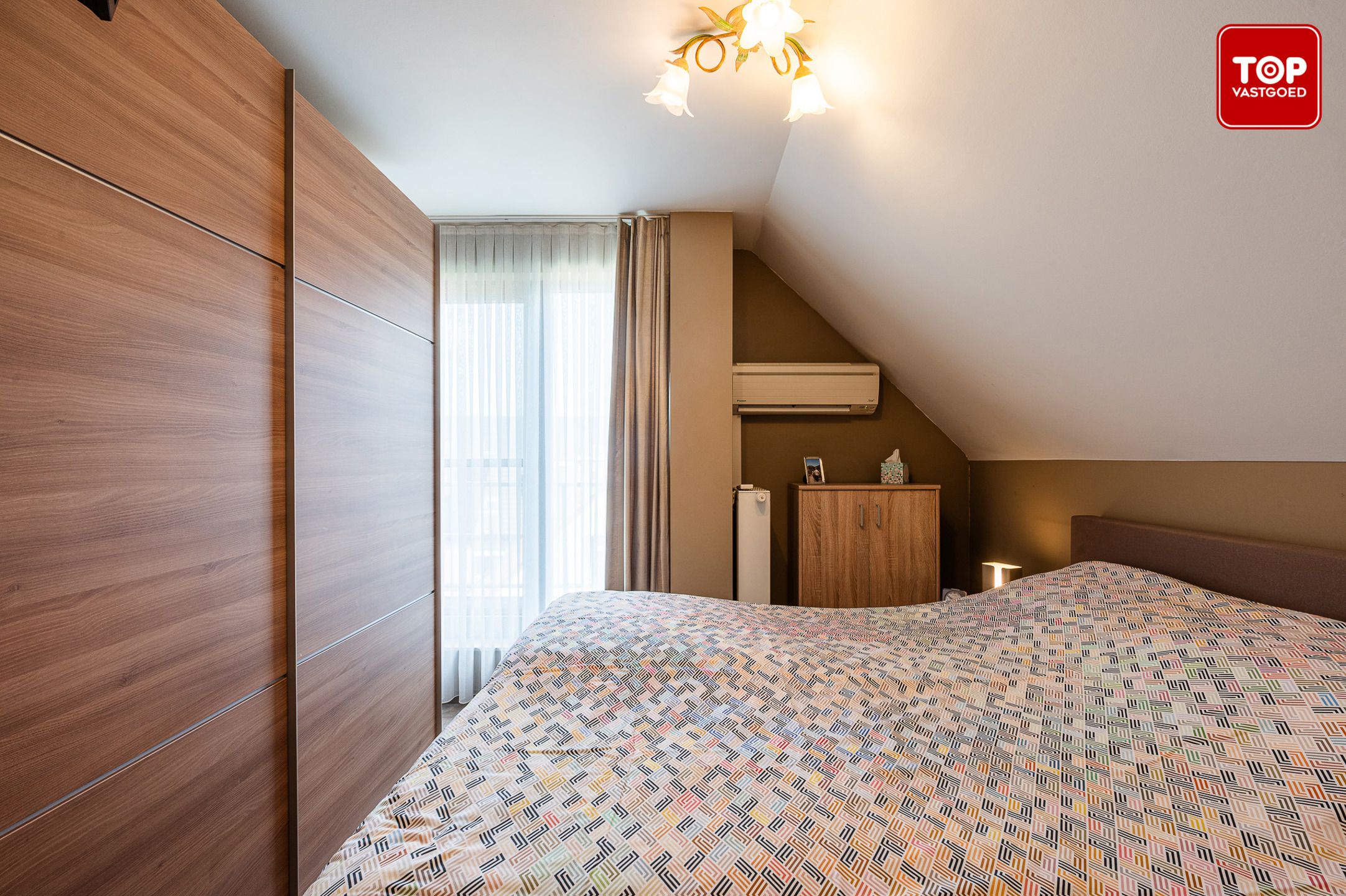 Instapklaar duplex appartement met  2 terrassen. foto 10