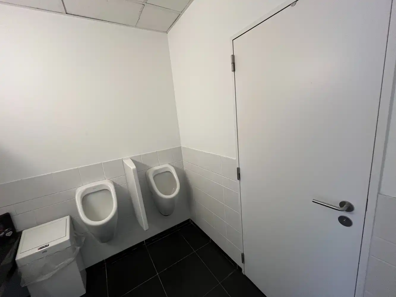 Kantoorgebouw met 54 parkeerplaatsen foto 20