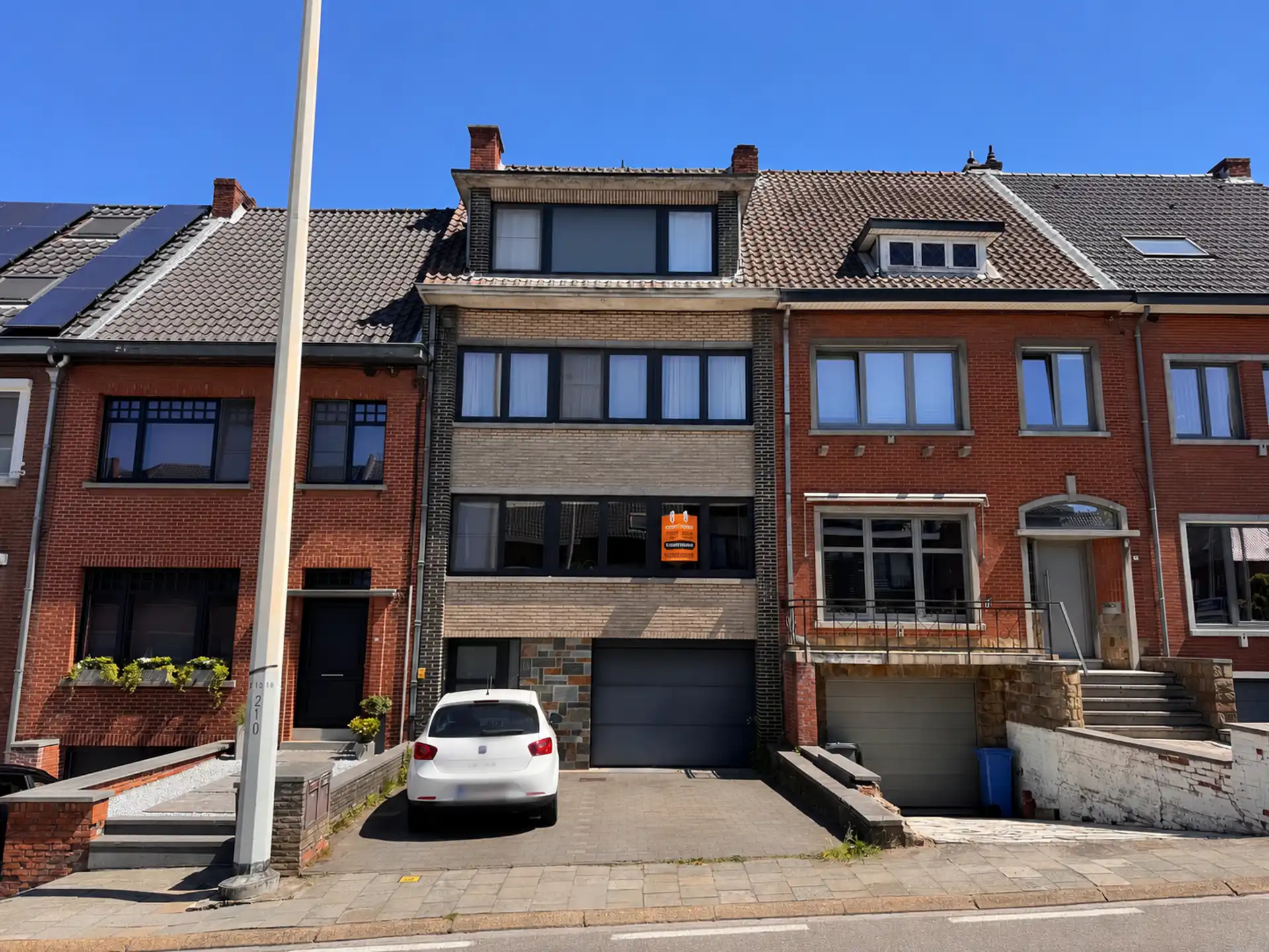 Appartement met twee slaapkamers en tuin foto {{pictureIndex}}