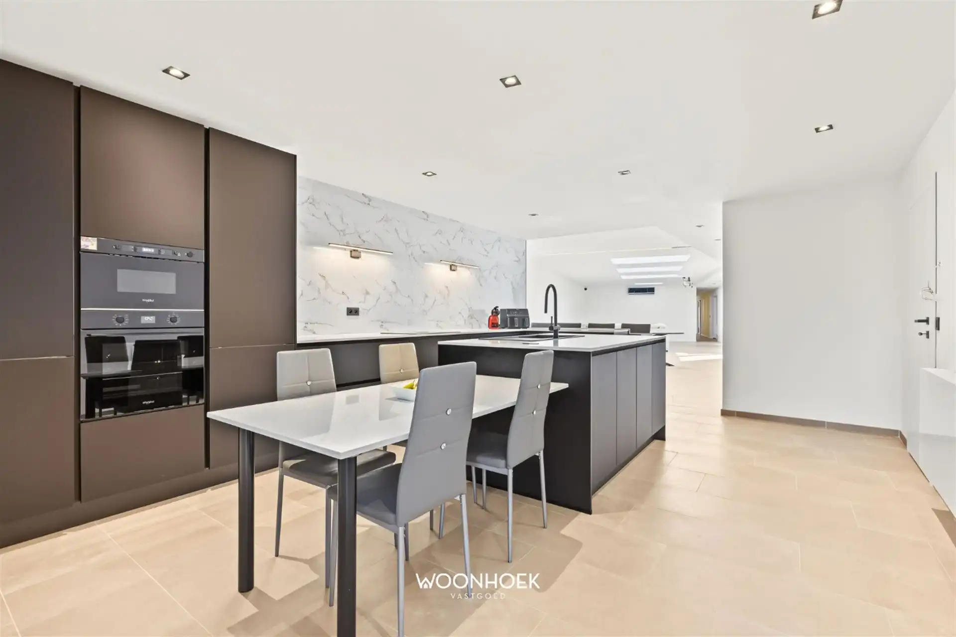 Riant, gelijkvloers appartement (EPC-B) met Magazijn! foto 2
