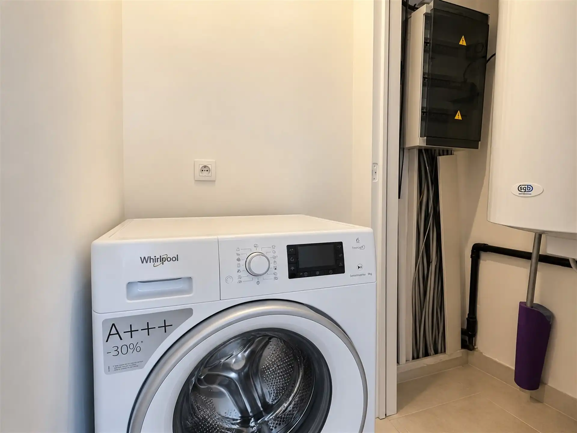 Appartement met 2 slaapkamers en terrasje! foto 9