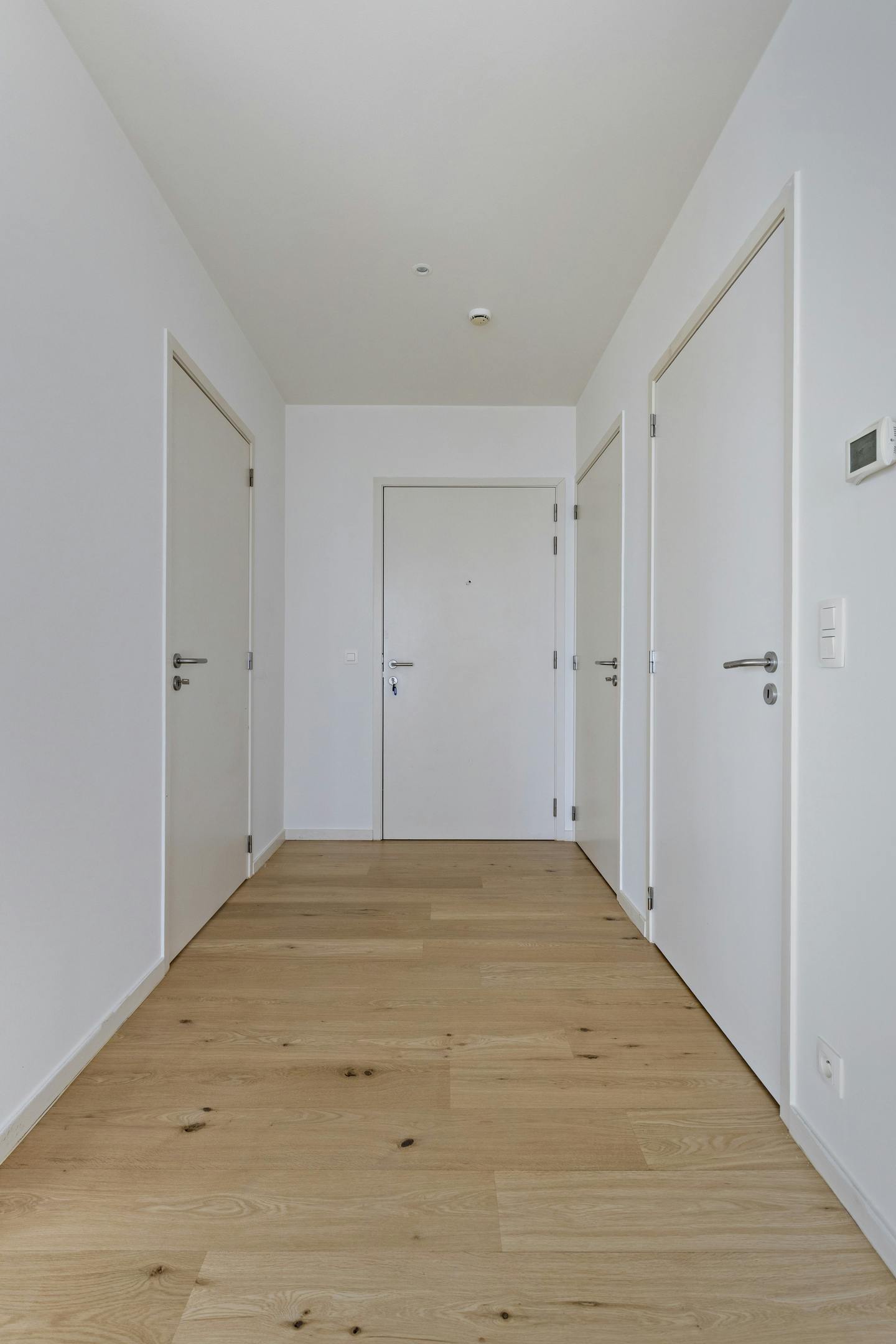 Instapklaar 2 slaapkamer appartement te koop in Antwerpen foto 11