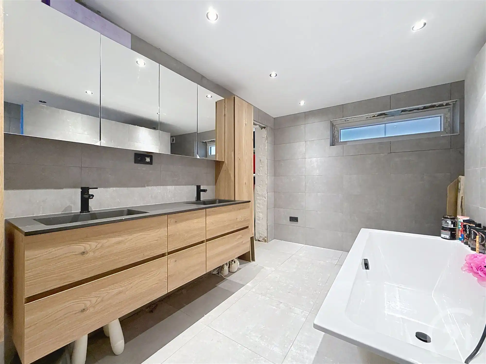 Ruime gezinswoning met 5 slaapkamers in centrum foto 17