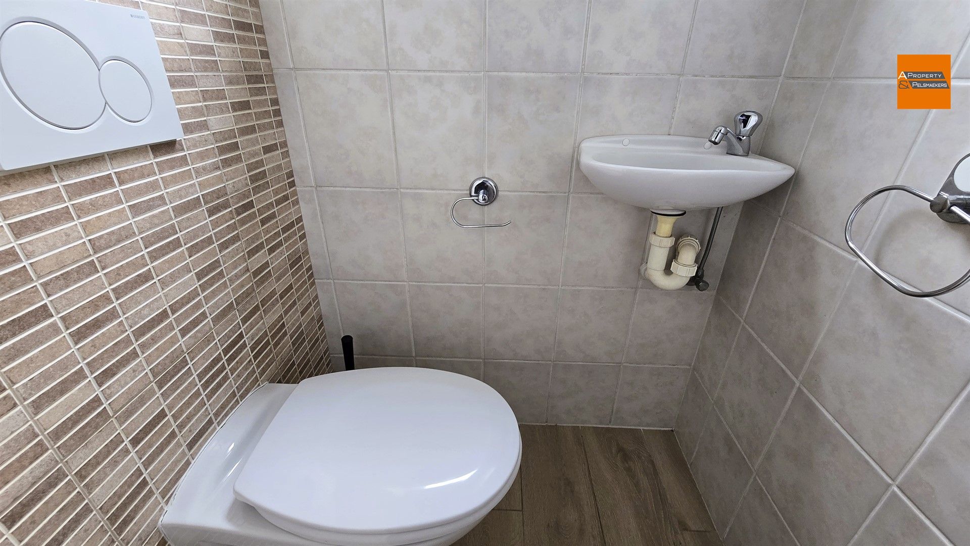Ruime en instapklare bel-étagewoning met 7 slaapkamers en tuin op toplocatie in Kraainem foto 12