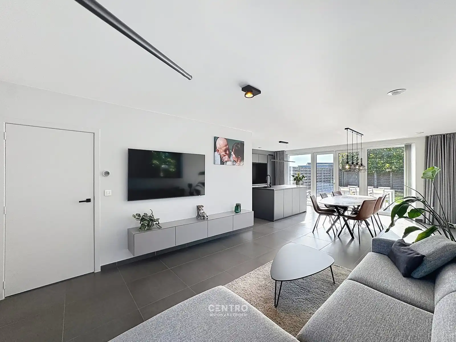 RECENTE ENERGIEZUINIGE woning met 4 slpks, ZUIDger. tuin én garagebox! foto 4