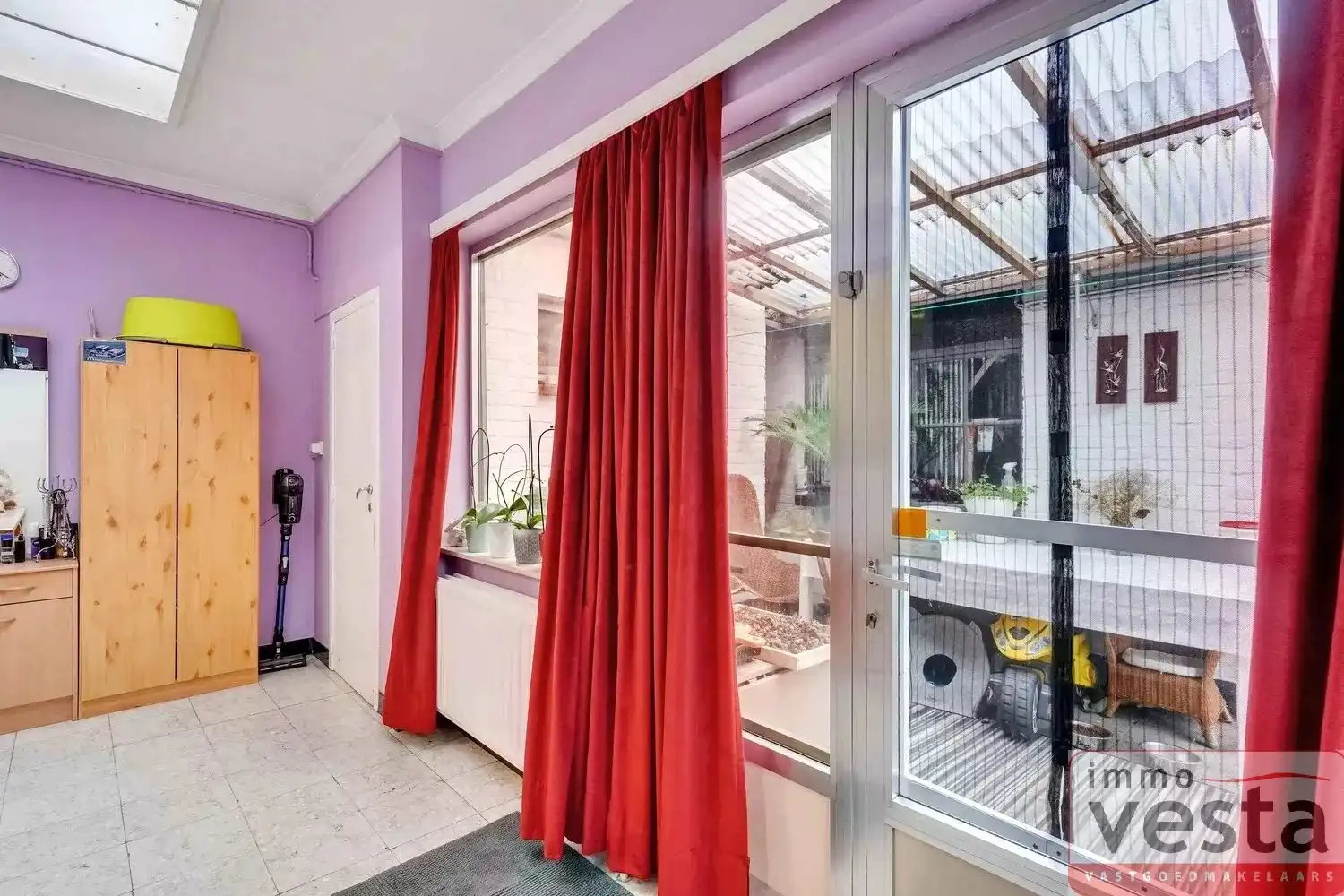 Ruime, te renoveren halfopen woning foto 14