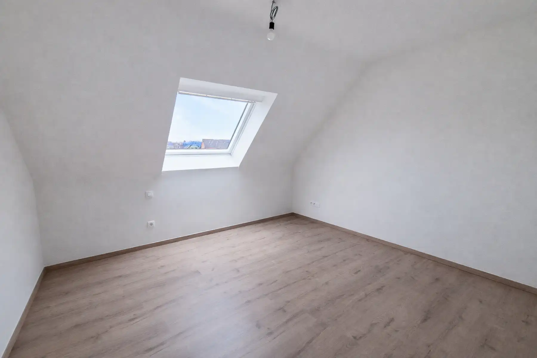 Gesloten bebouwing op goede ligging in Opwijk foto 8