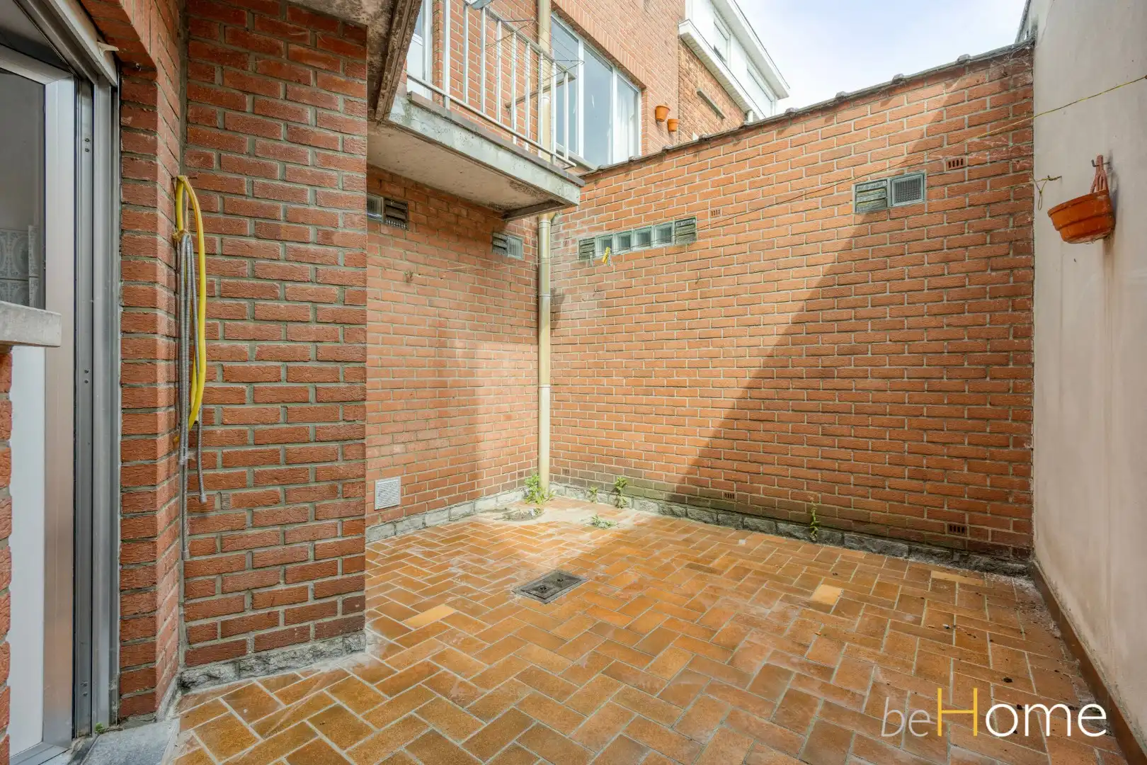 Opbrengsteigendom met 5 appartementen en 2 garages op toplocatie in Merchtem foto 12
