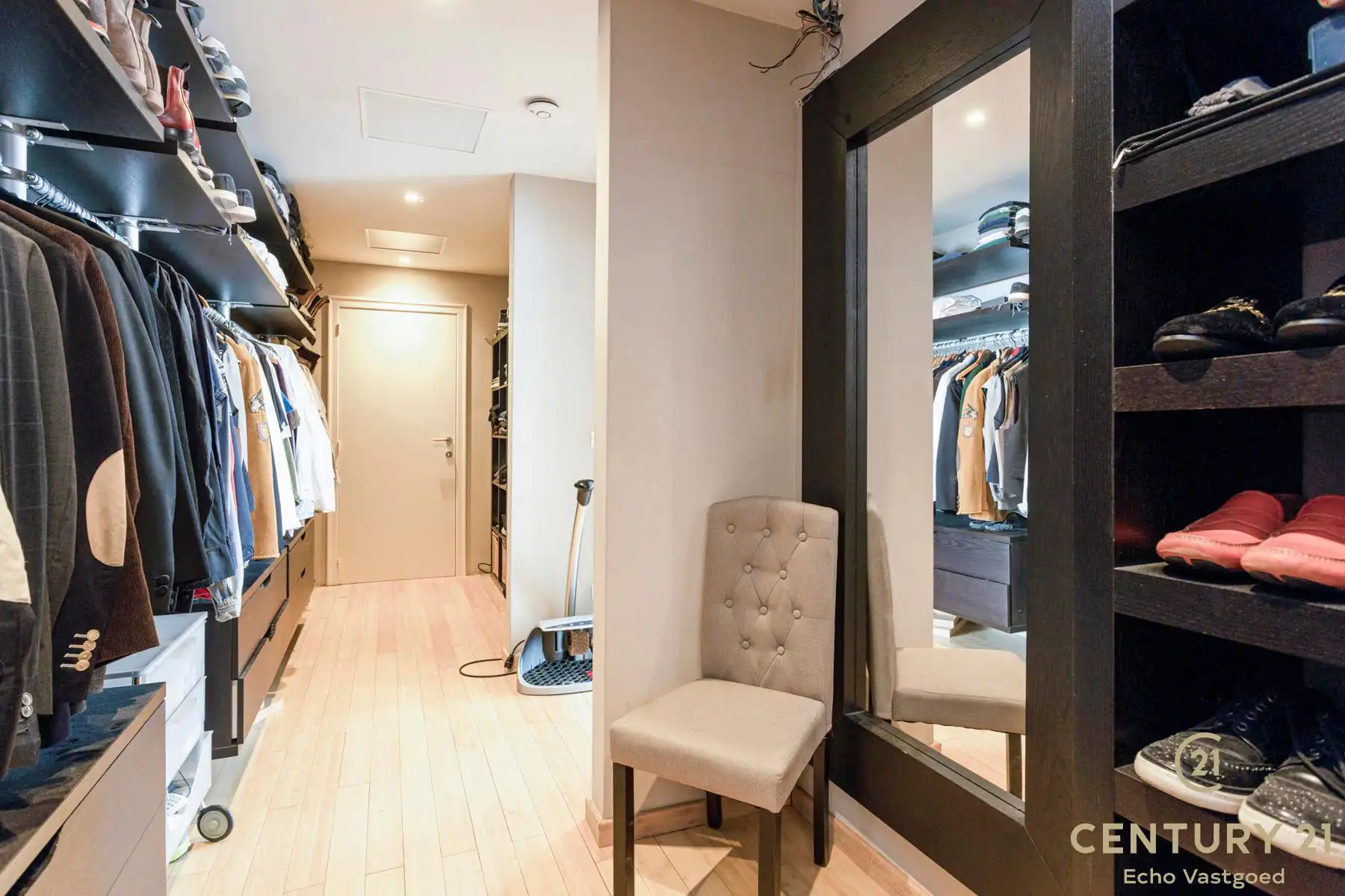 Villa met binnenzwembad en COMPLETE wellness op ca 2590m² foto 30