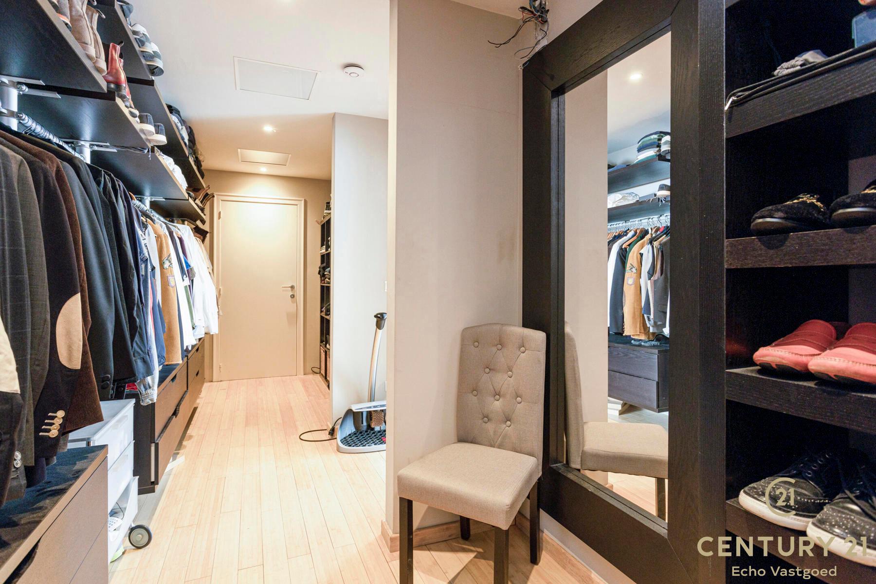 Villa met binnenzwembad en COMPLETE wellness op ca 2590m² foto 30