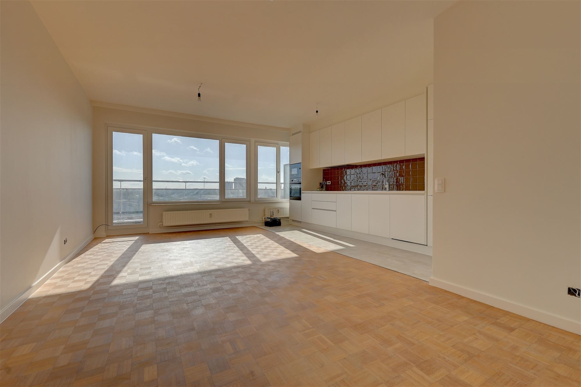 Knap gerenoveerd appartement met 2 slaapkamers en terras foto 3
