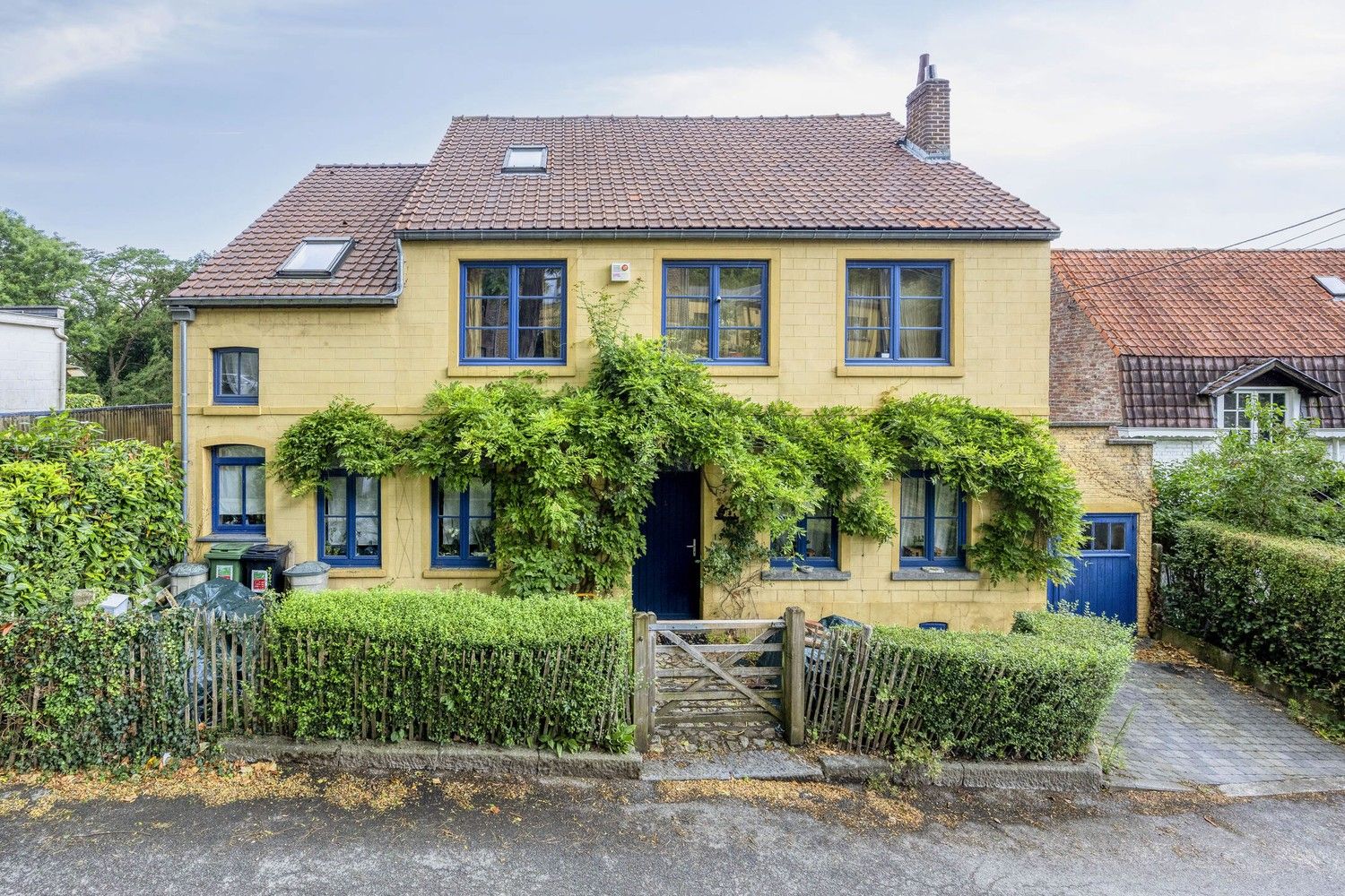 villa-herenhuis met een ziel - achteraan grenzend aan beschermd natuurgebied foto 4