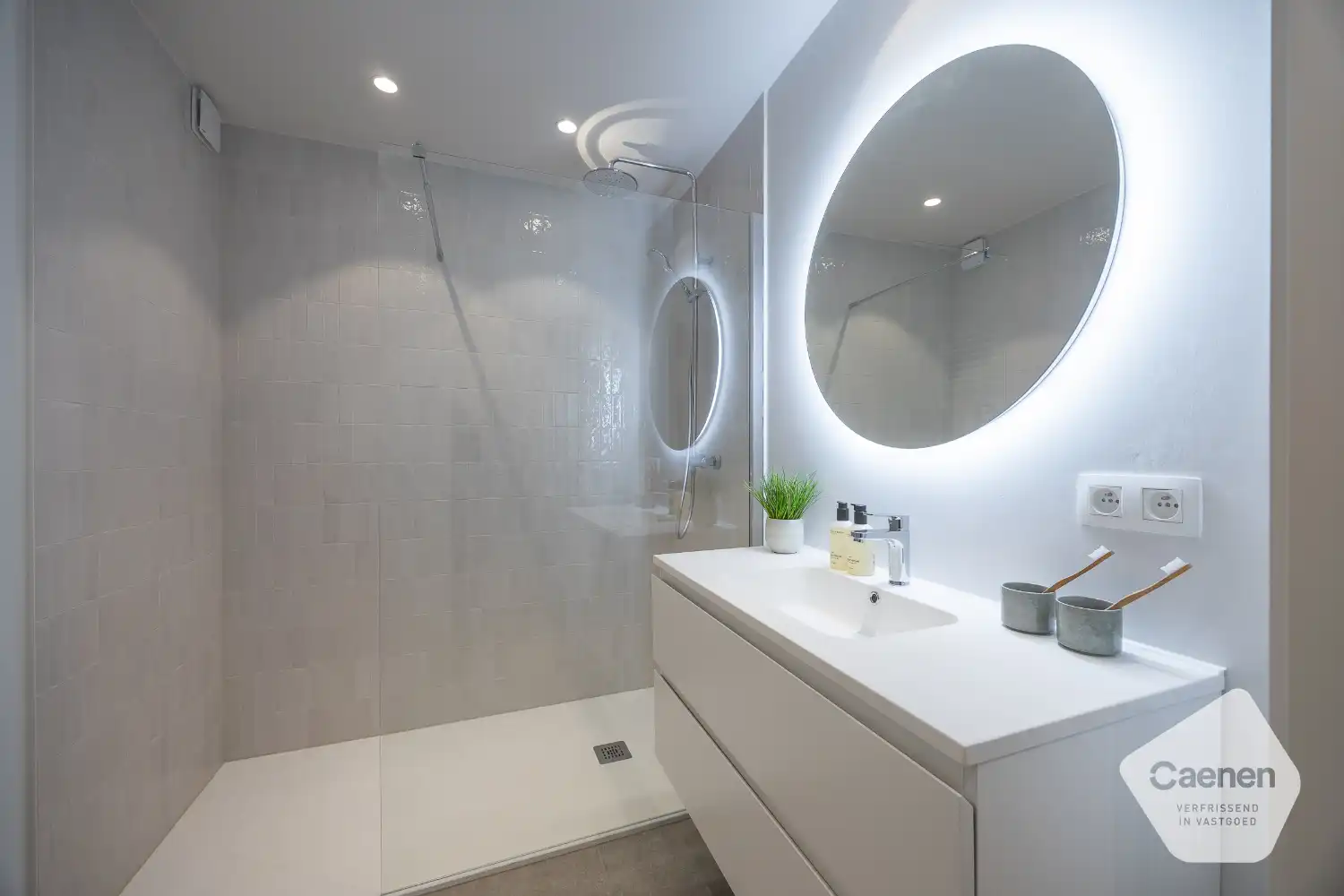 Gerenoveerd appartement op topligging foto 16