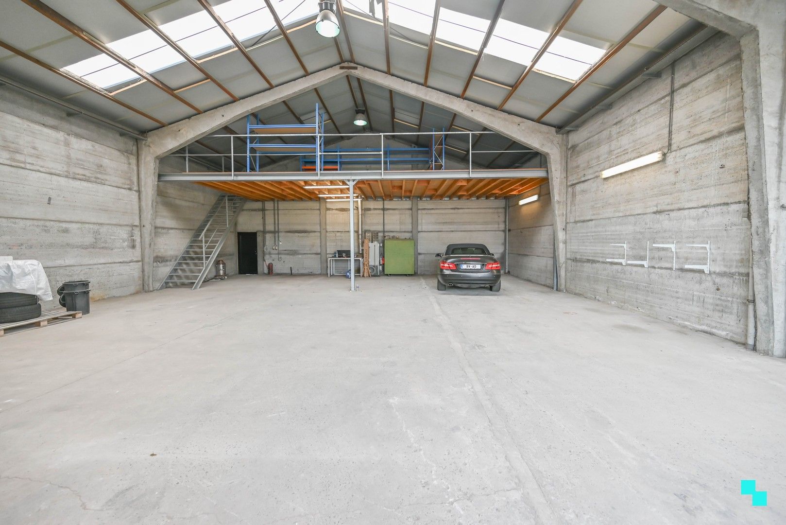 Vlot bereikbare loods (ca. 250 m²) met burelen op een perceel van ca. 1230 m² foto 16