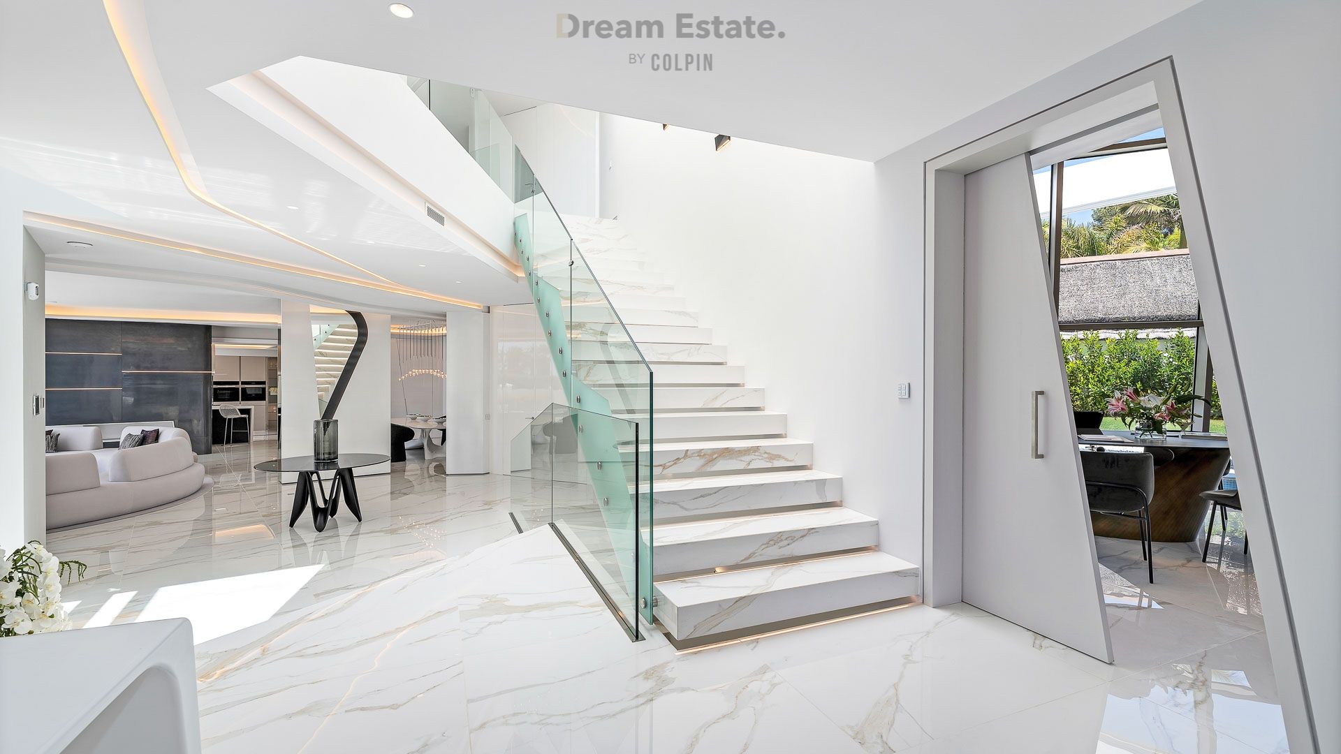 Hypermoderne frontline villa in Los Monteros foto 31