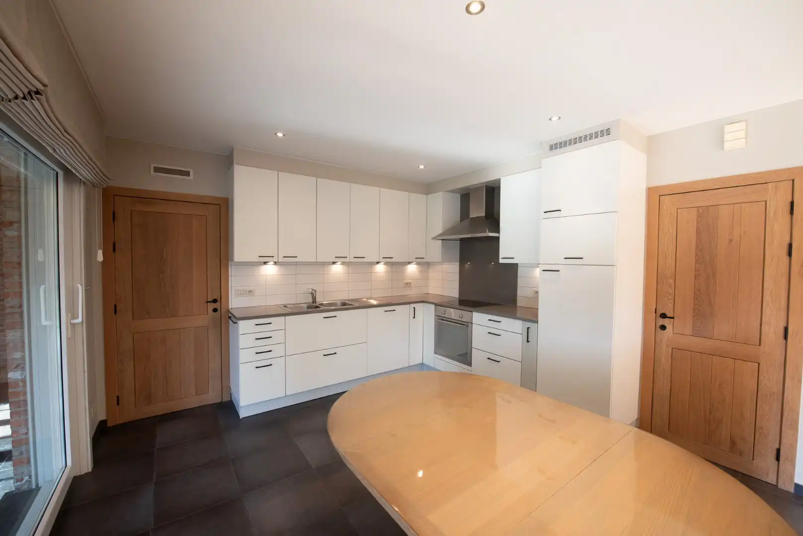 Prachtig afgewerkte woning met 4 slaapkamers TE HUUR in Olsene foto 7
