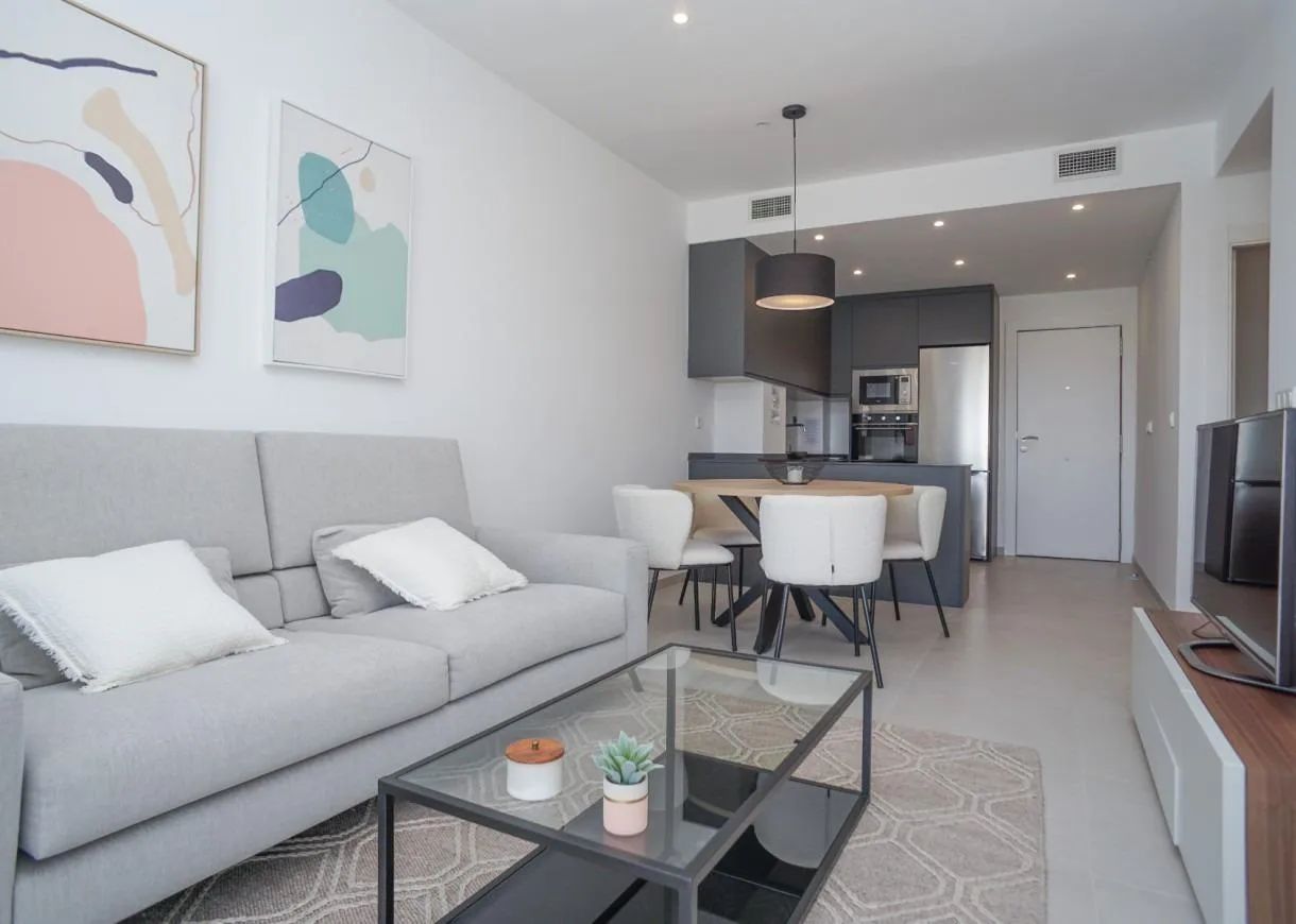 Nieuwe appartementen in La Mata-Torrevieja: modern comfort in een weelderige omgeving foto 3