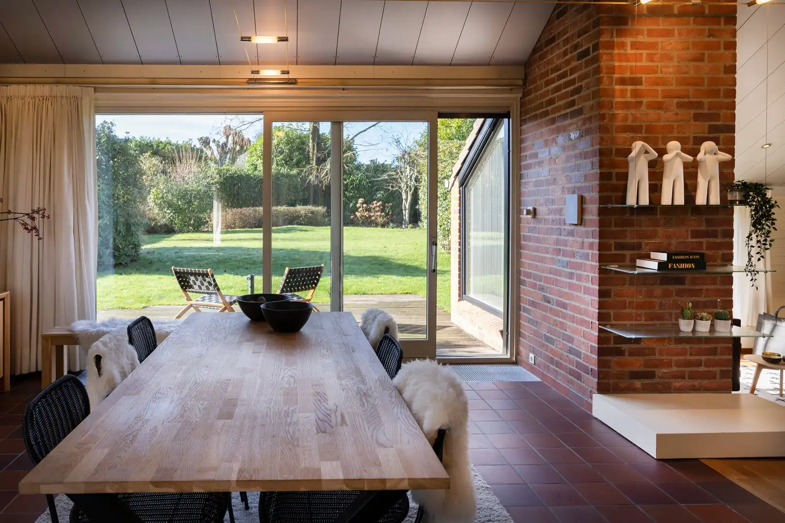 Alleenstaande woning gelegen in doodlopende straat. foto 3