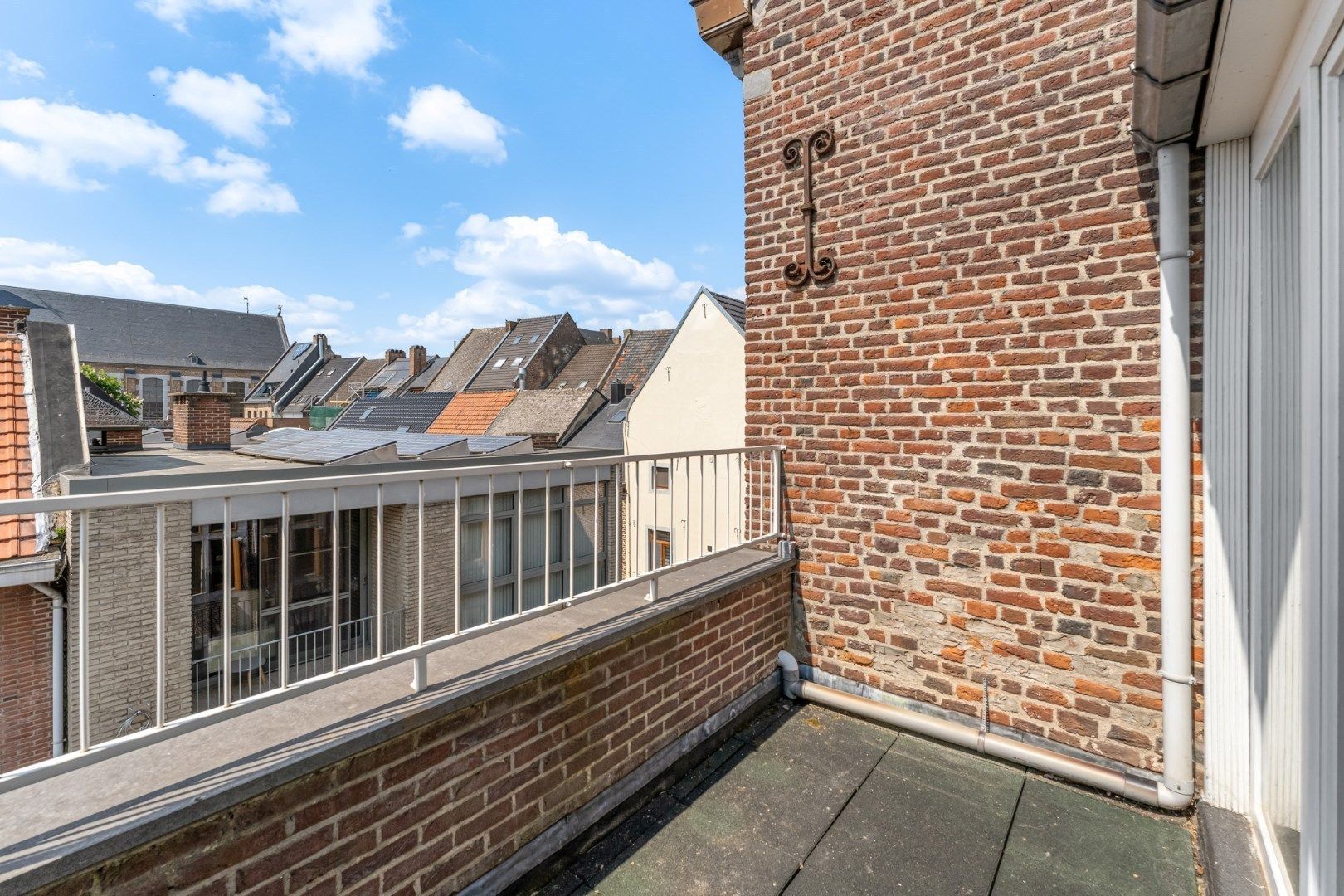 Goed verzorgd en gezellig duplex-appartement in het centrum met 2 slaapkamers, bureelruimte, terras foto 22