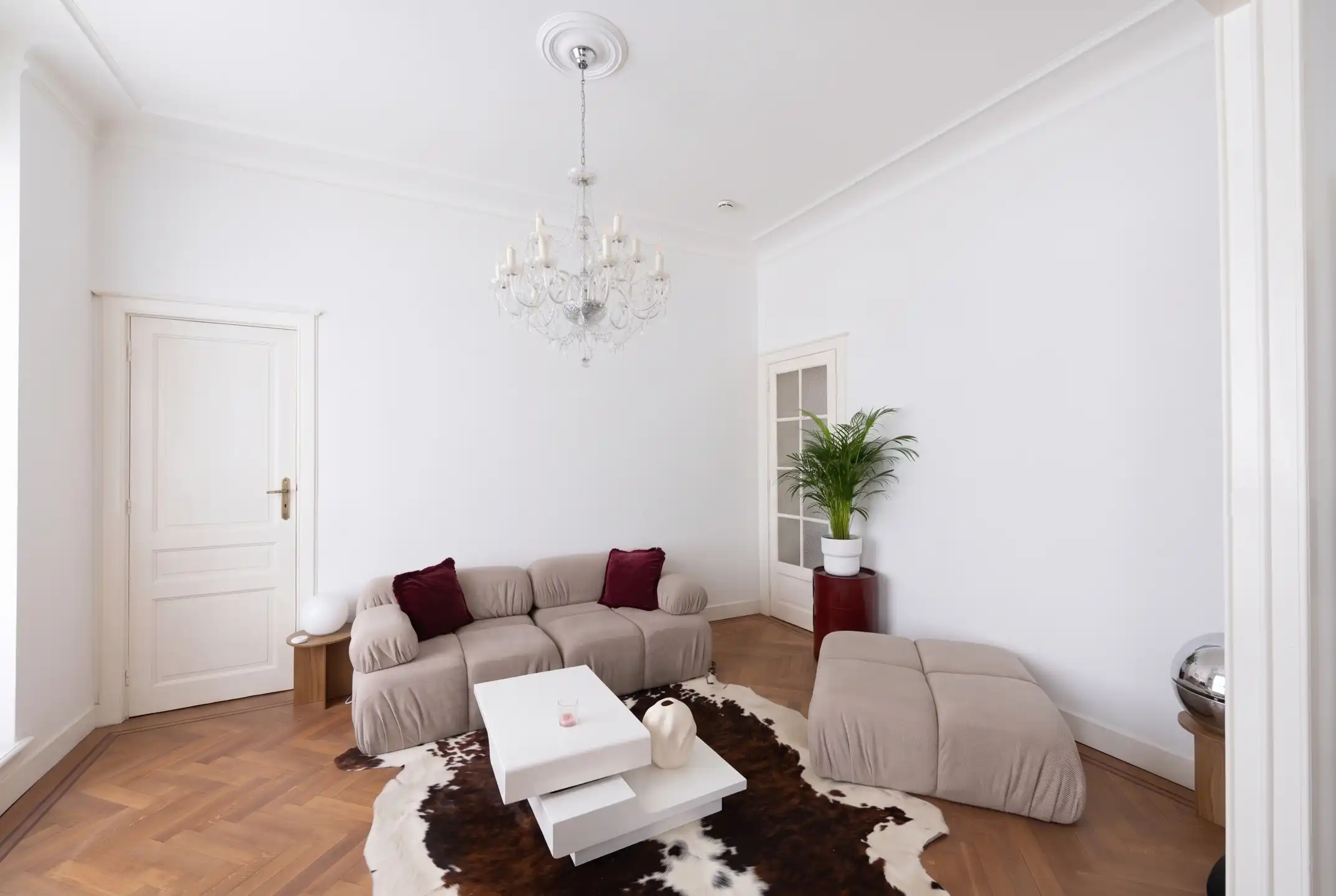 ANTWERPEN - Twee slaapkamer appartement nabij de Meir foto 2