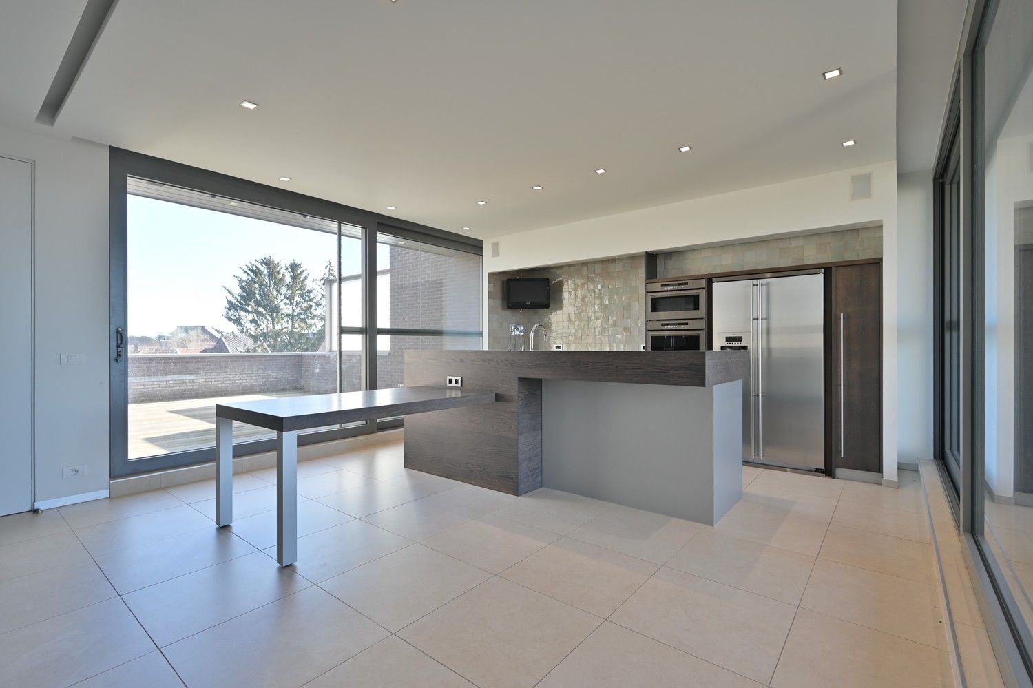 Schitterend penthouse van 185 m² gelegen op de 2de verdieping van een exclusieve residentie "Park Oud Rekem" in hartje Oud-Rekem te Lanaken. foto 9