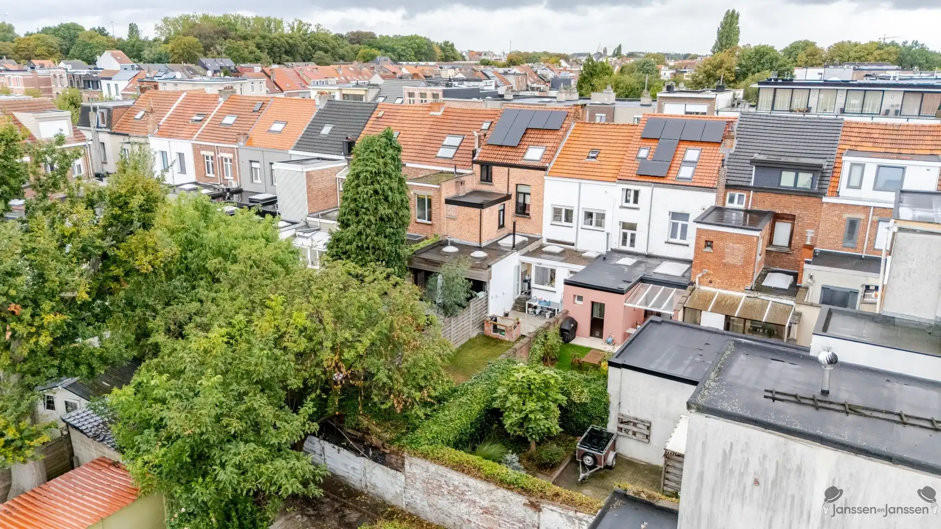 Ruime gezinswoning met gezellige tuin op centrale locatie in Schoten foto 33