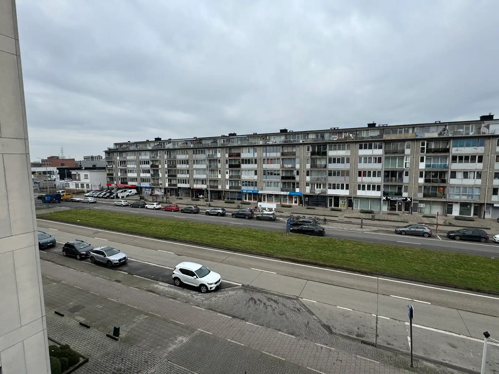 Kantoor 3de verdiep op Bisschoppenhoflaan + parking foto 16