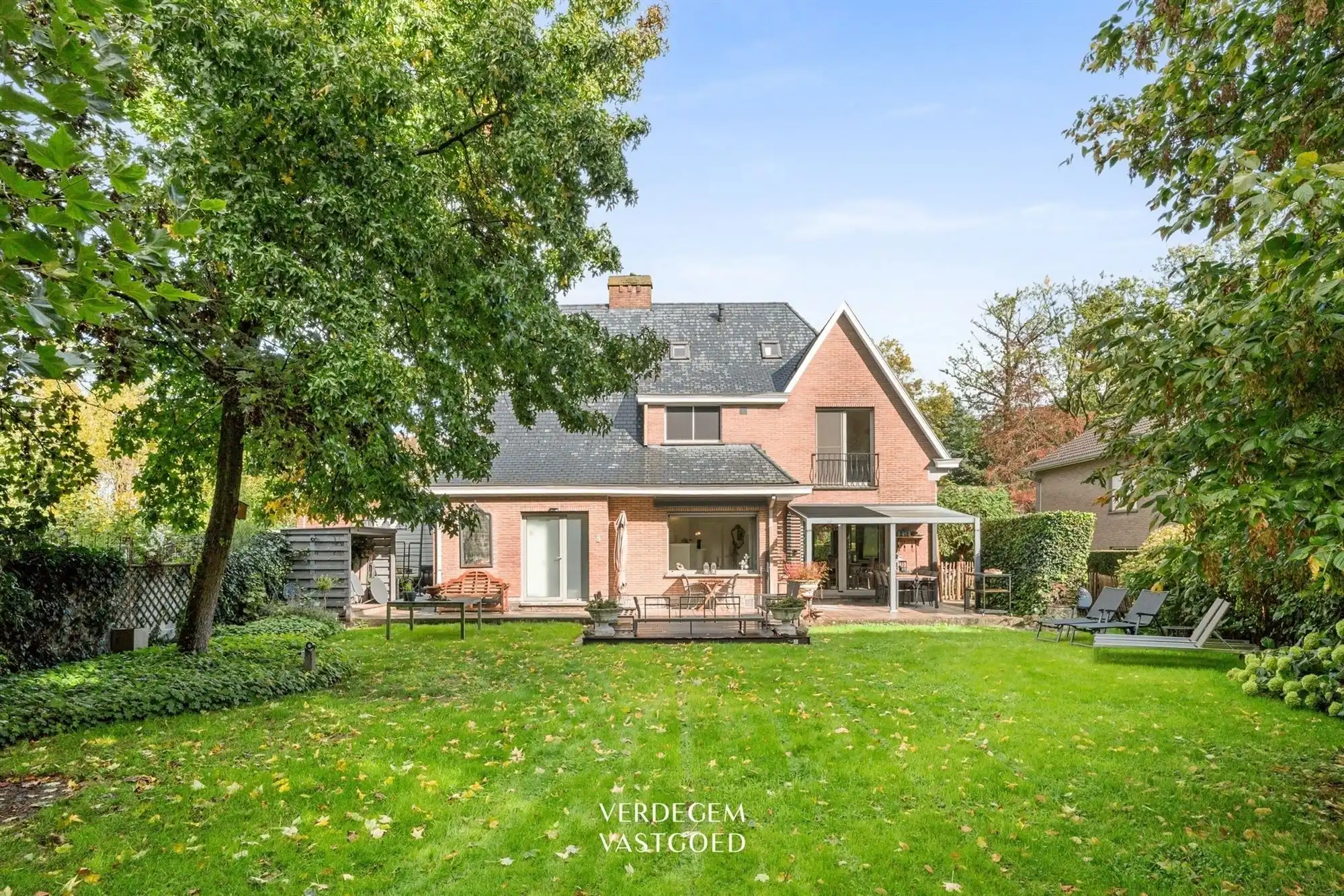 Prachtige villa met 5 slaapkamers en heerlijke tuin foto 2