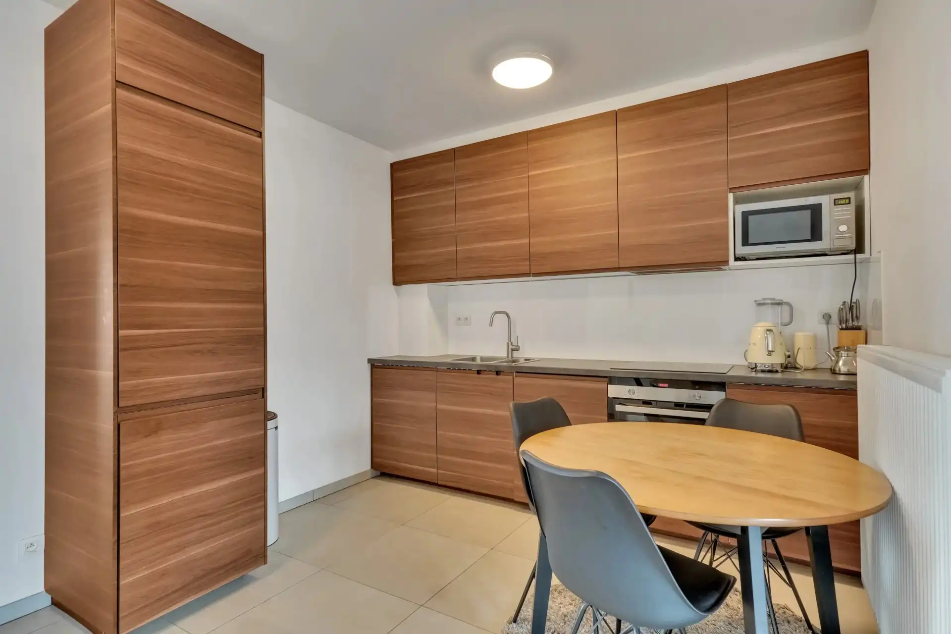 Appartement met 2 slaapkamers, terras en parking foto 5