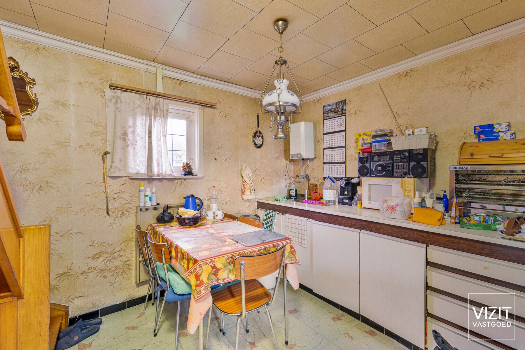 Volledig te renoveren woonhuis met garage foto 6