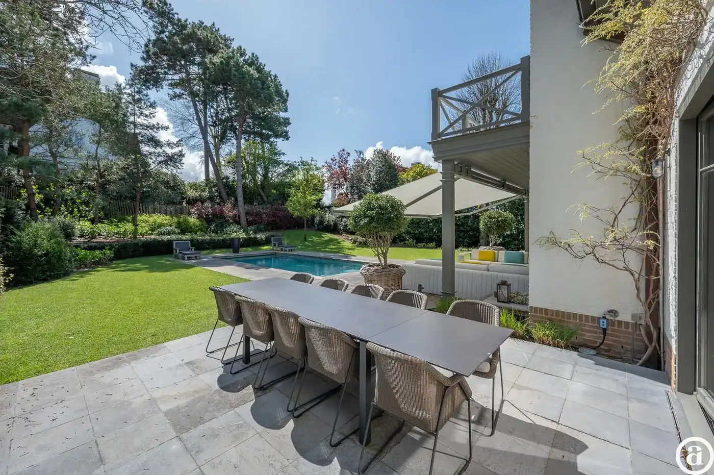 Prachtige villa met zwembad rustig gelegen in een paadje in hartje Zoute. foto 6