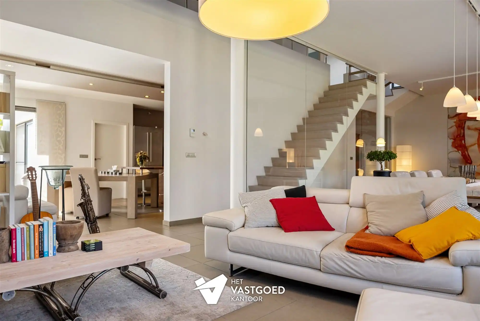 PRACHTIGE, RUIME EN ENERGIEZUINIGE WONING OP MOOI PERCEEL foto 3