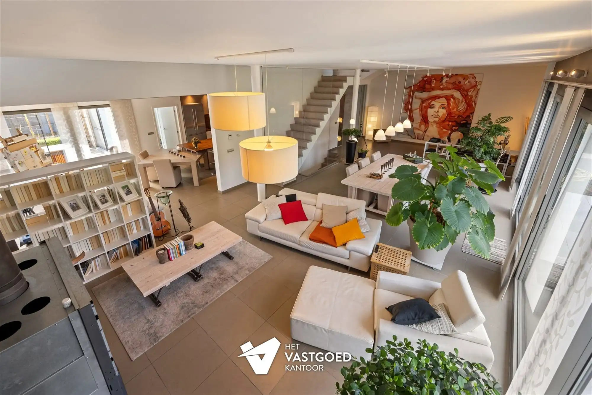 PRACHTIGE, RUIME EN ENERGIEZUINIGE WONING OP MOOI PERCEEL foto 3