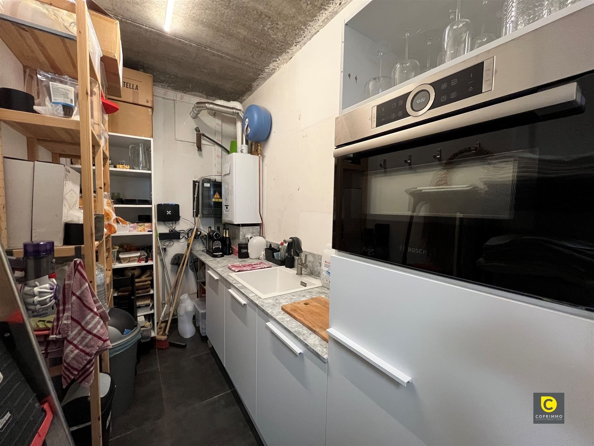 Centraal handelspand op hoekligging foto 7