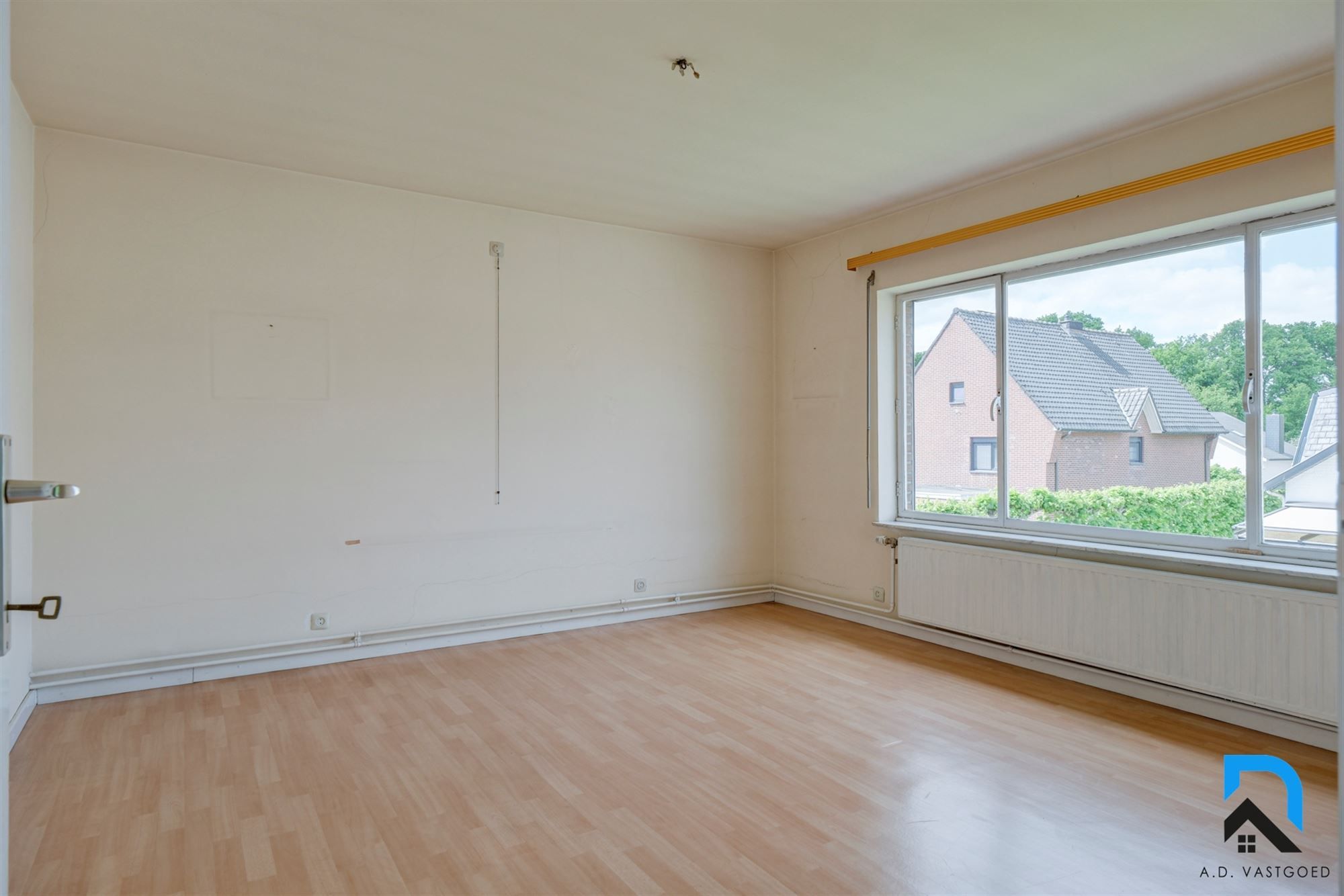 Halfopen bebouwing met tuin op toplocatie foto 16