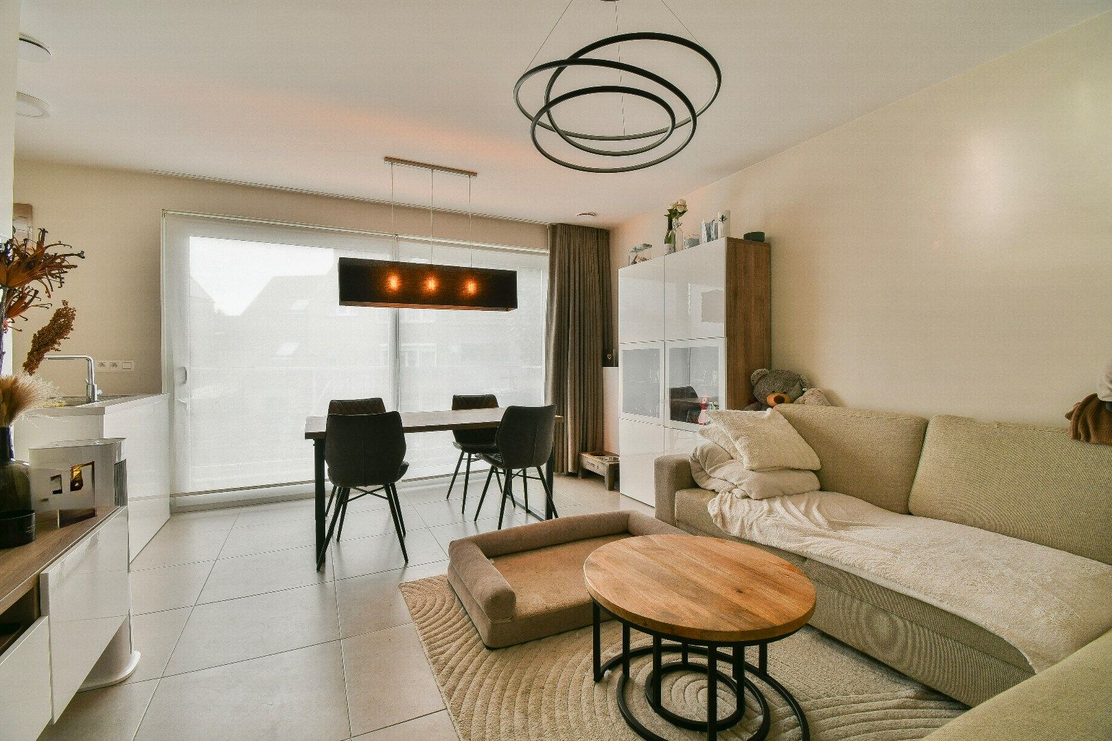 Recent appartement in Bredene te huur  foto {{pictureIndex}}