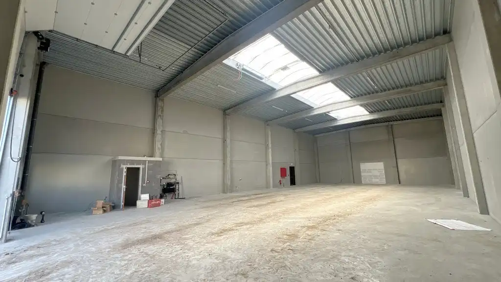 Nieuwbouw magazijn te huur in Durmakker Evergem foto 4