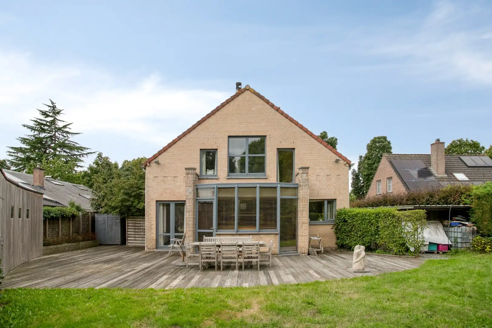 Rustig gelegen multifunctionele architecturale parel met prachtige tuin foto 24